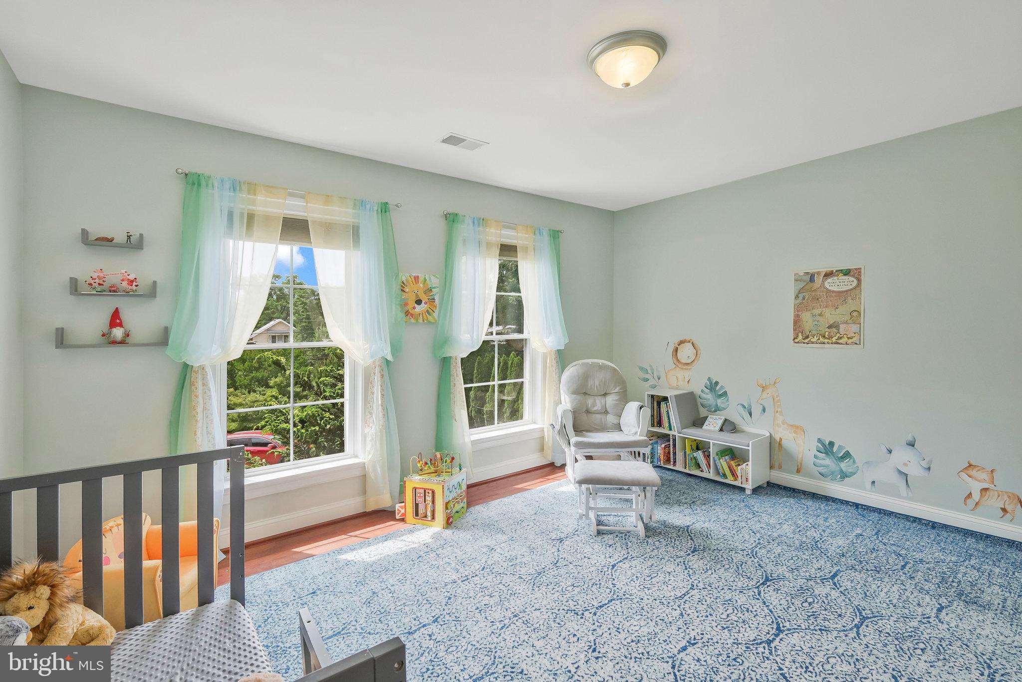 SUNNY VIEW - Residential