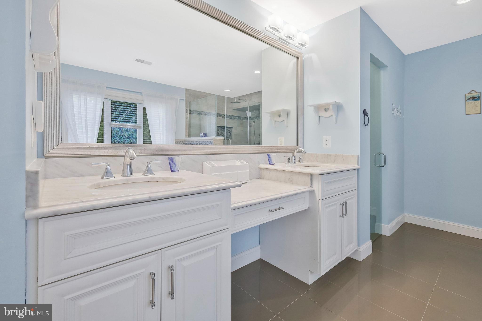 SUNNY VIEW - Residential