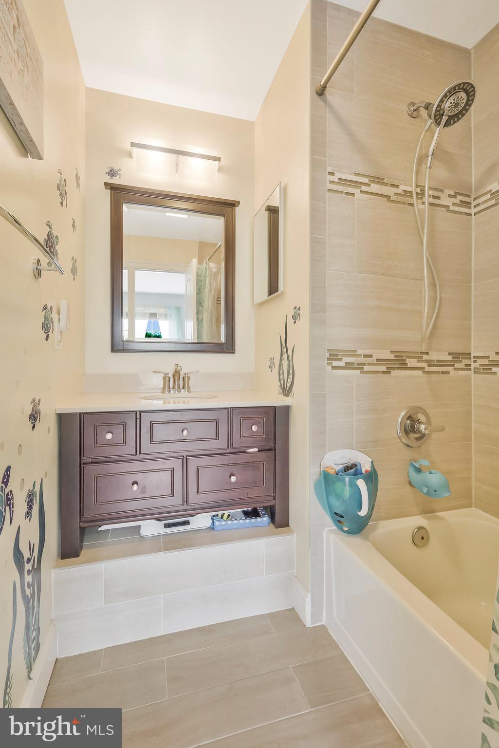 SUNNY VIEW - Residential