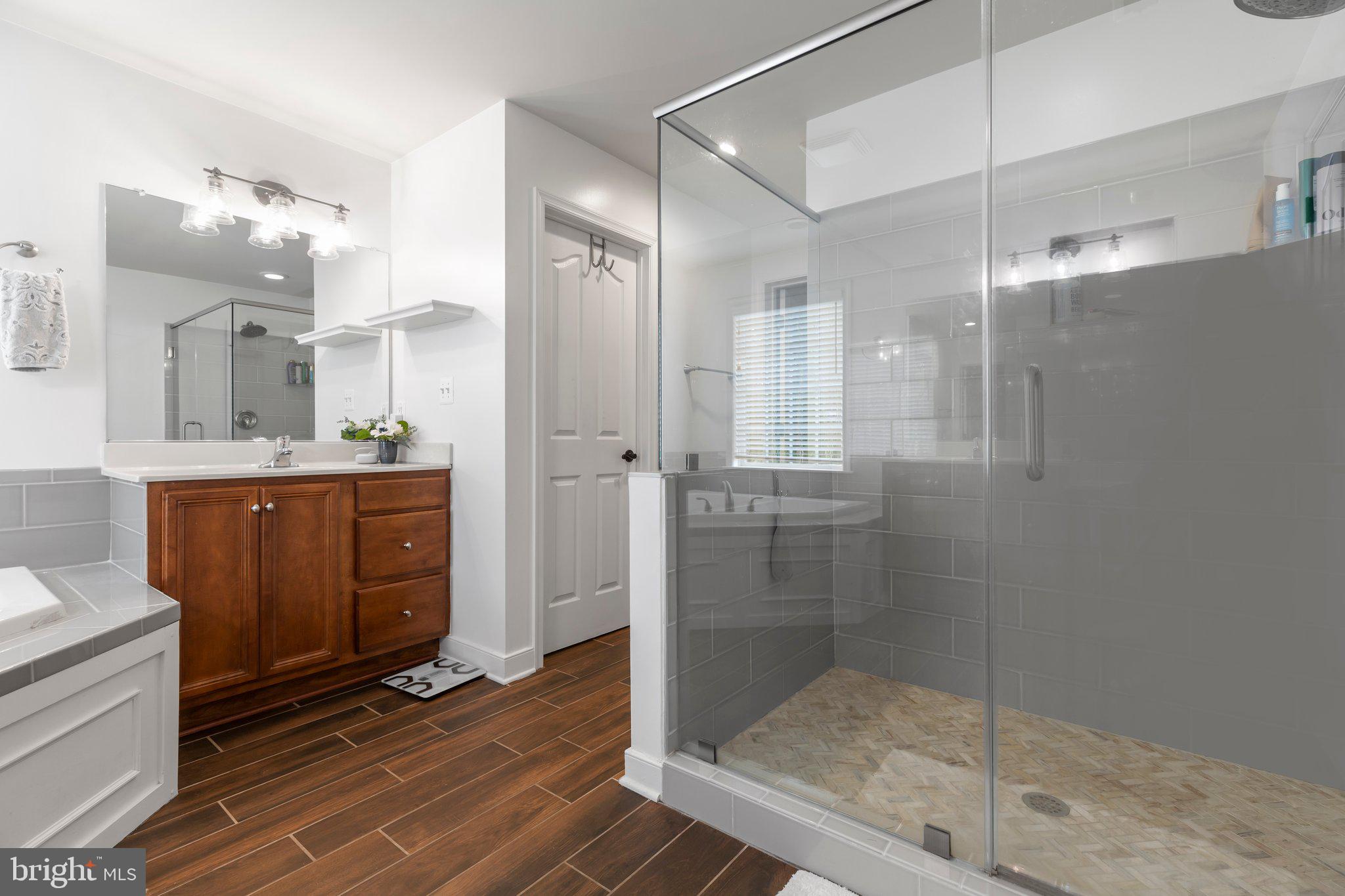 CLAIBORNE MANOR - Residential