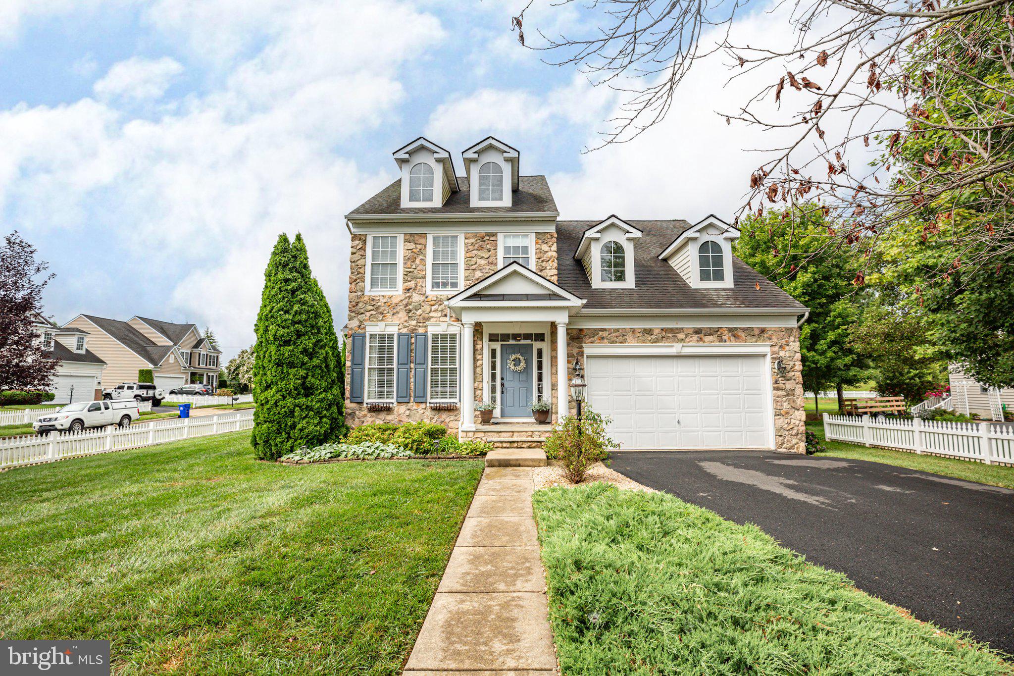 CLAIBORNE MANOR - Residential