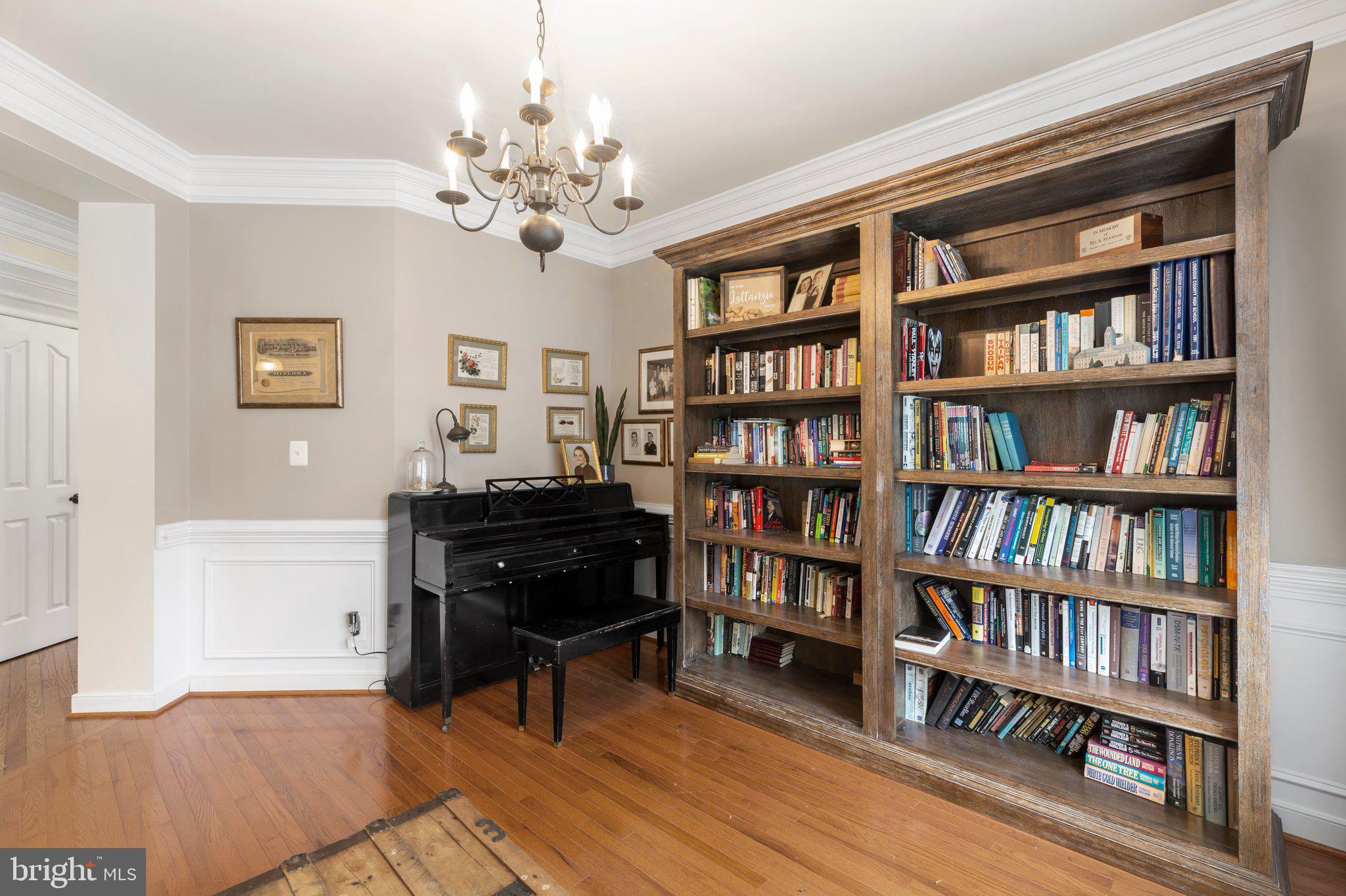 CLAIBORNE MANOR - Residential