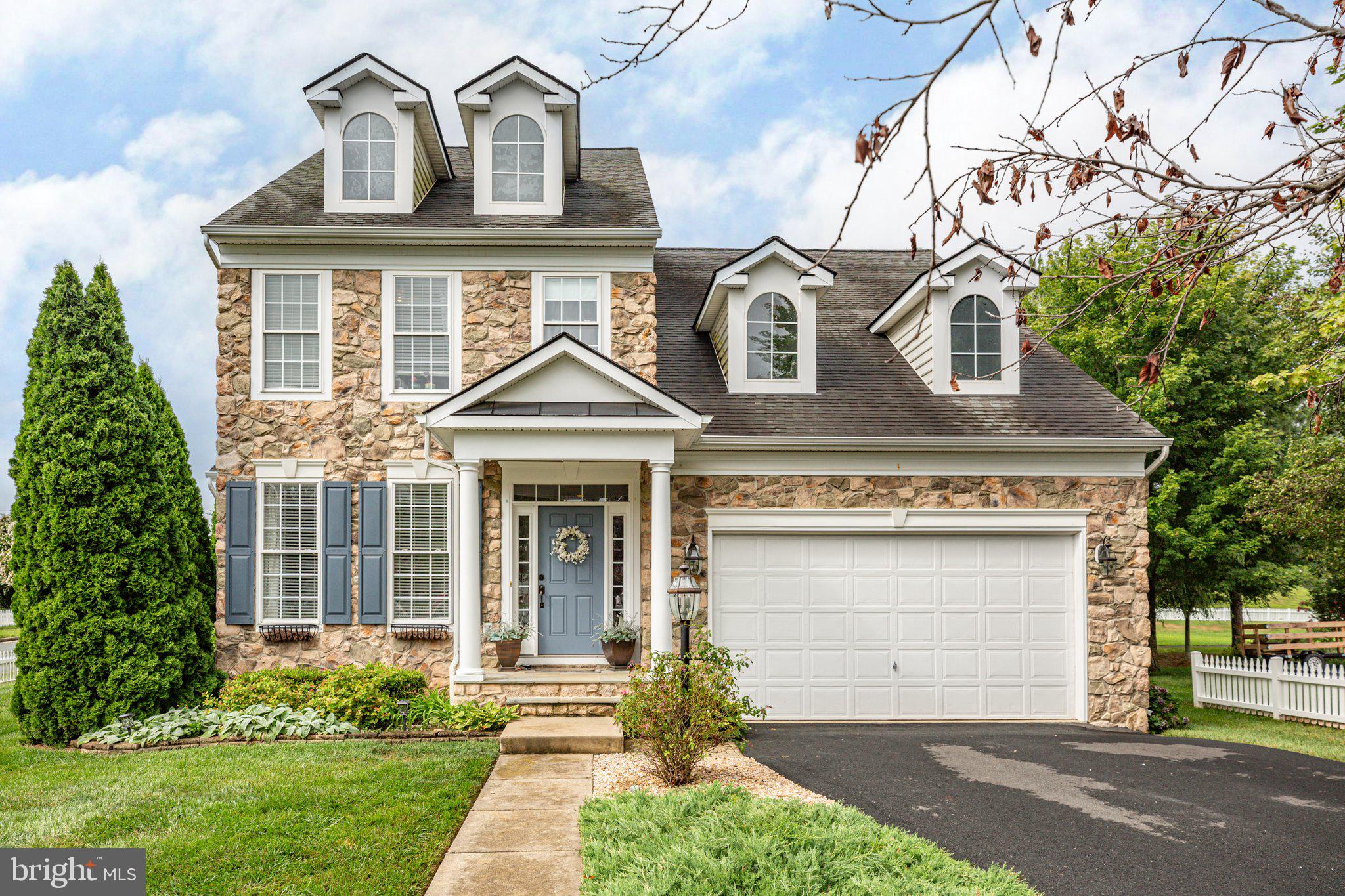 CLAIBORNE MANOR - Residential