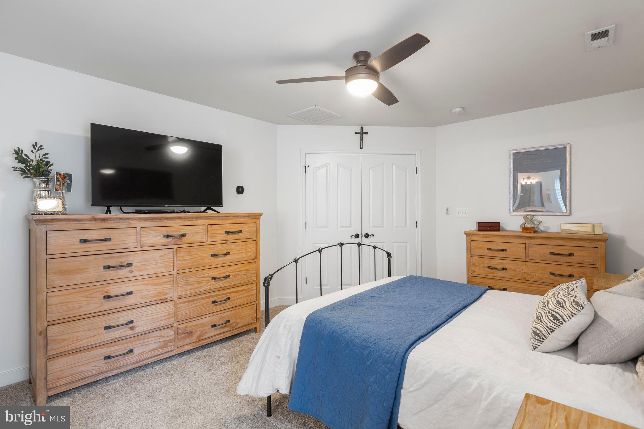 CLAIBORNE MANOR - Residential