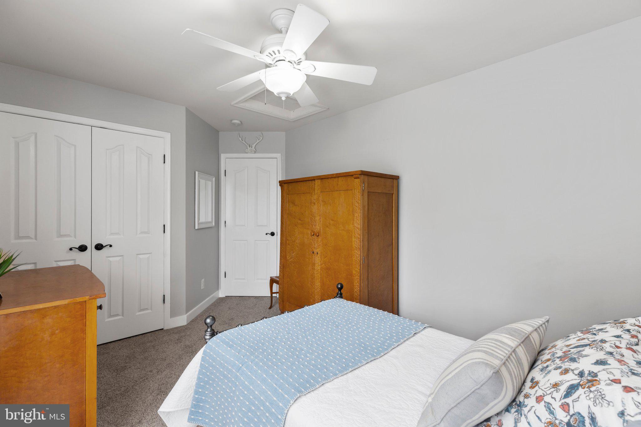 CLAIBORNE MANOR - Residential