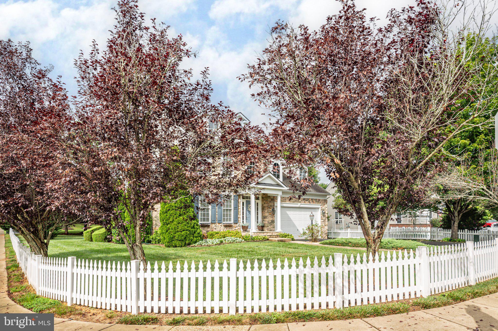 CLAIBORNE MANOR - Residential