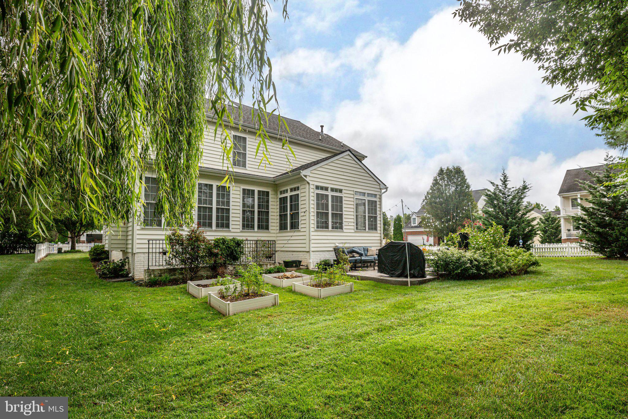 CLAIBORNE MANOR - Residential