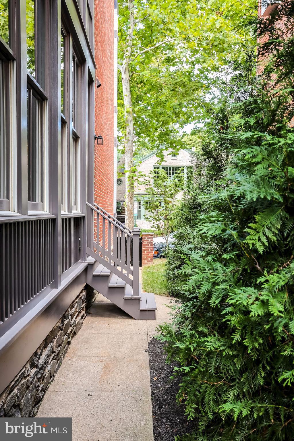 GEORGETOWN - Residential