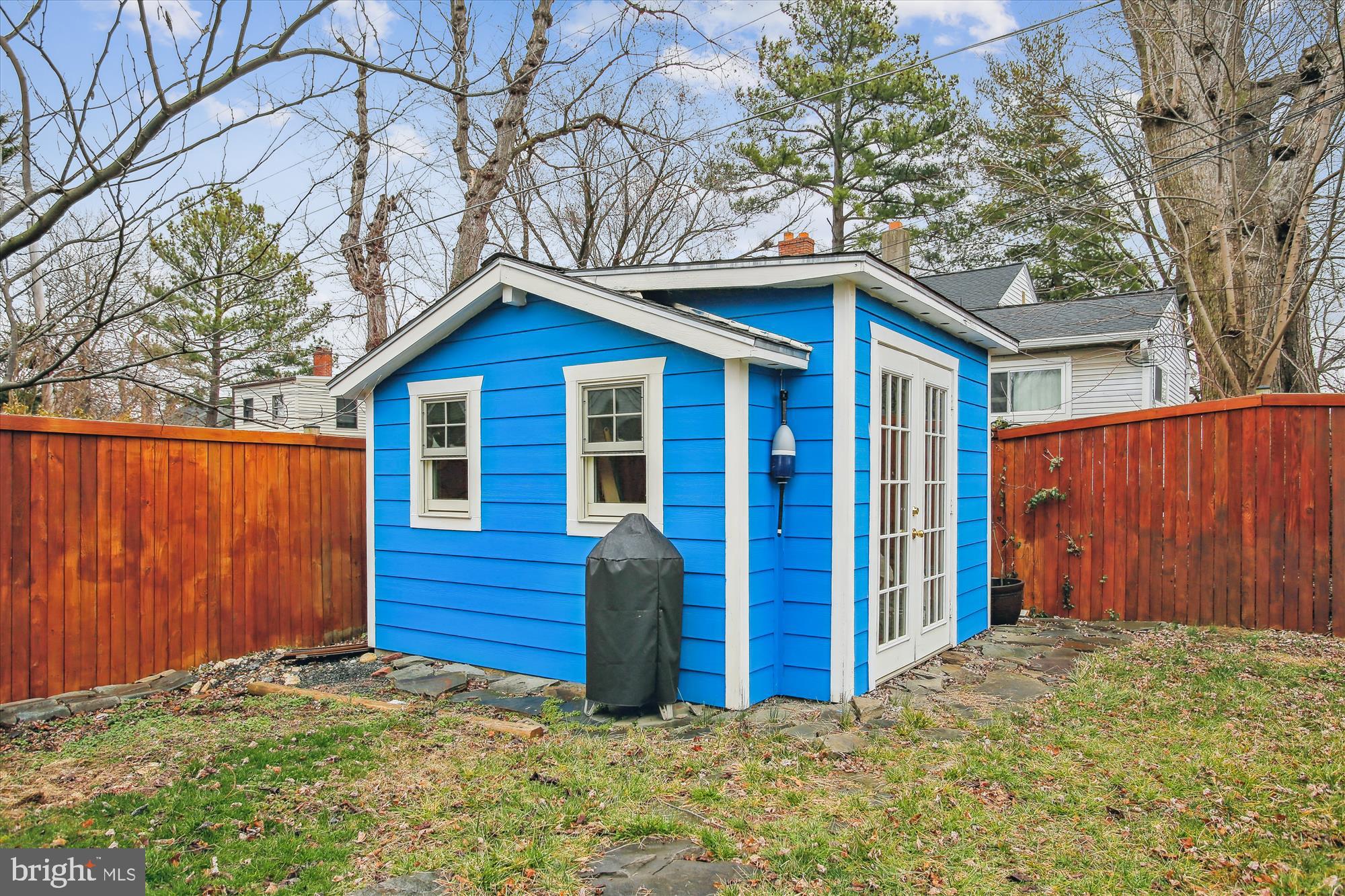 JEFFERSON MANOR - Residential