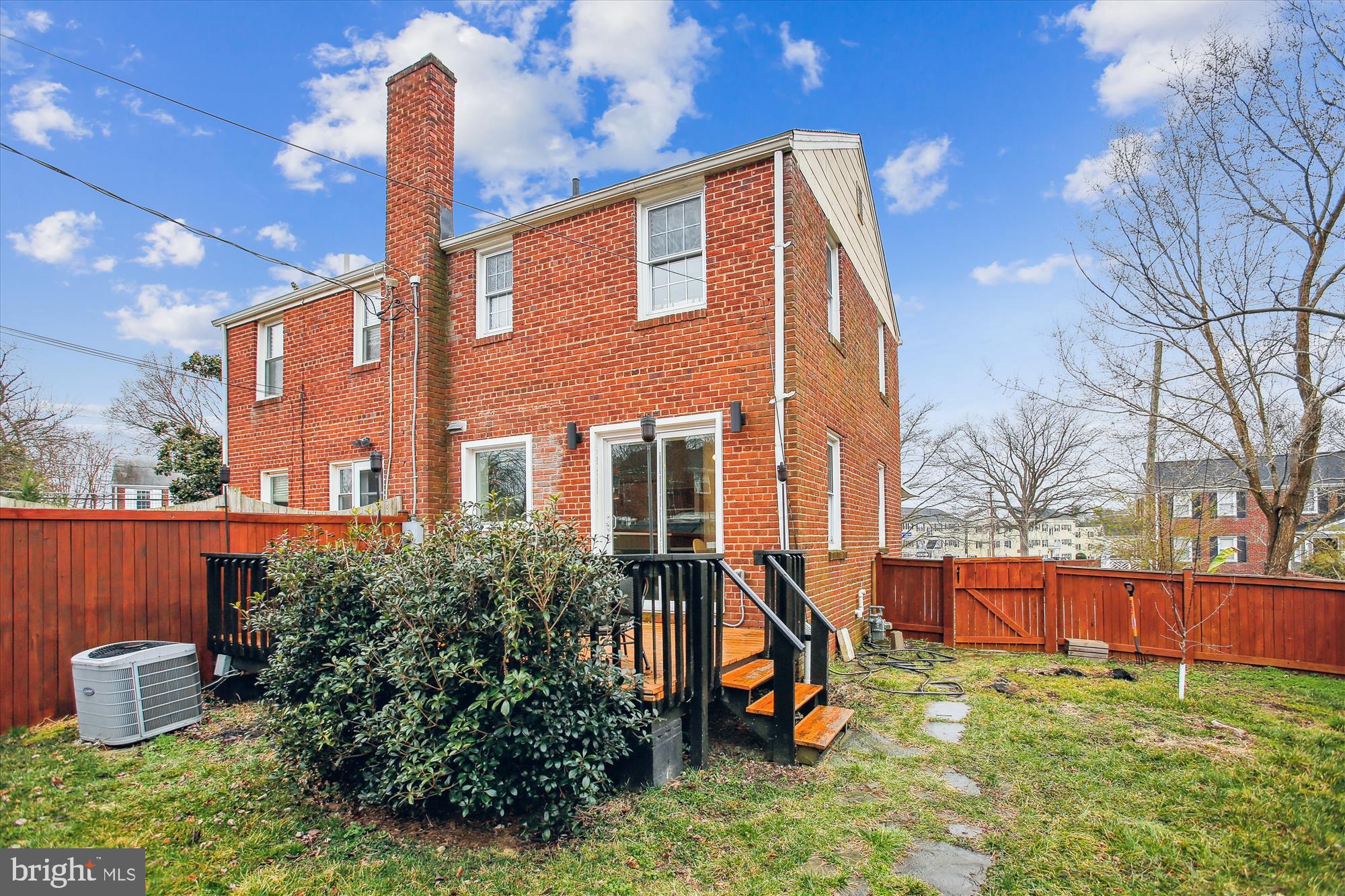 JEFFERSON MANOR - Residential