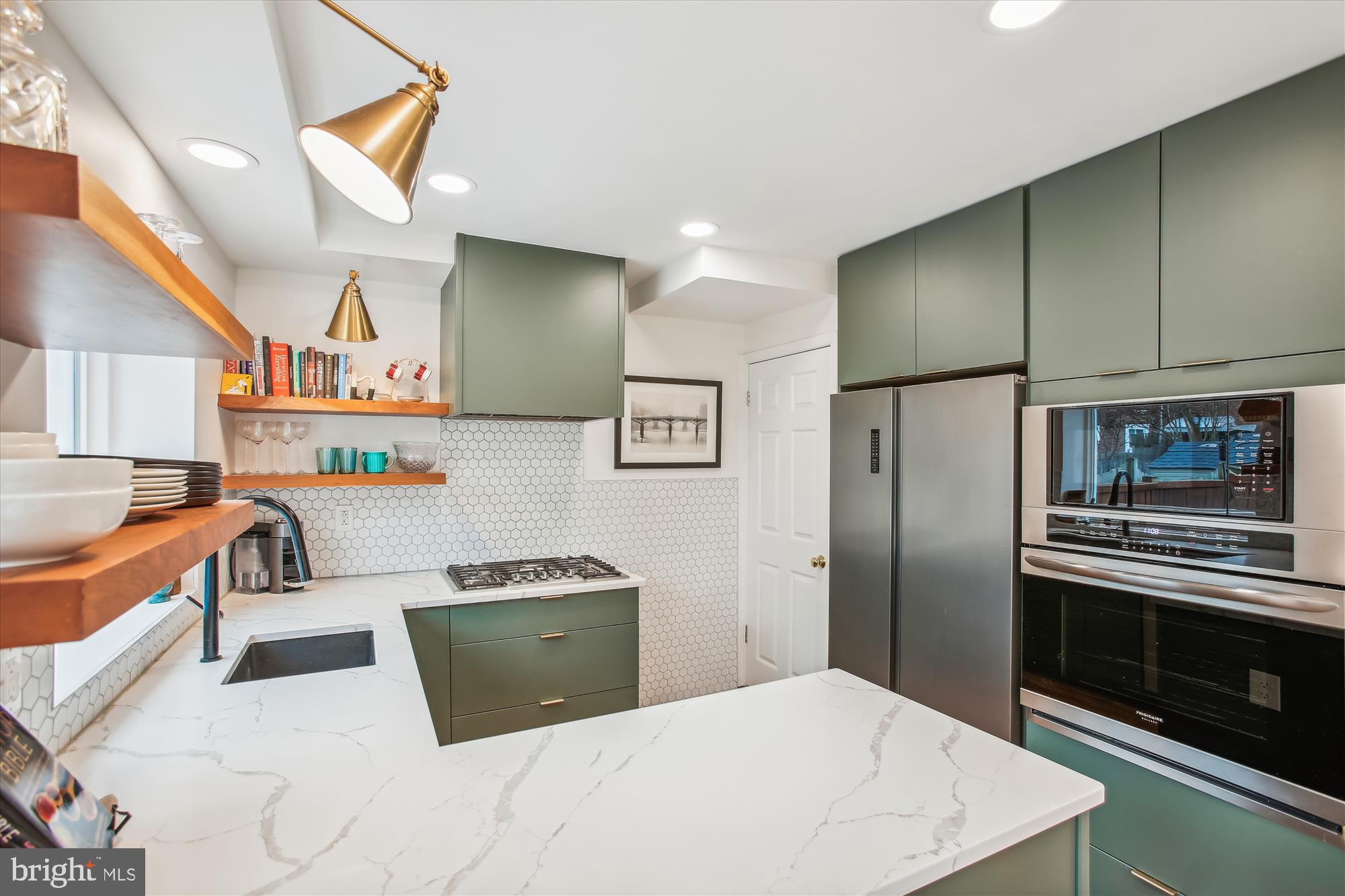 JEFFERSON MANOR - Residential