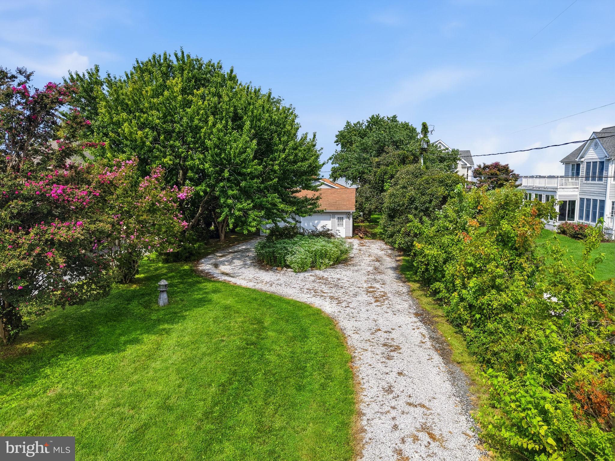 6114 SUNSET LANE
