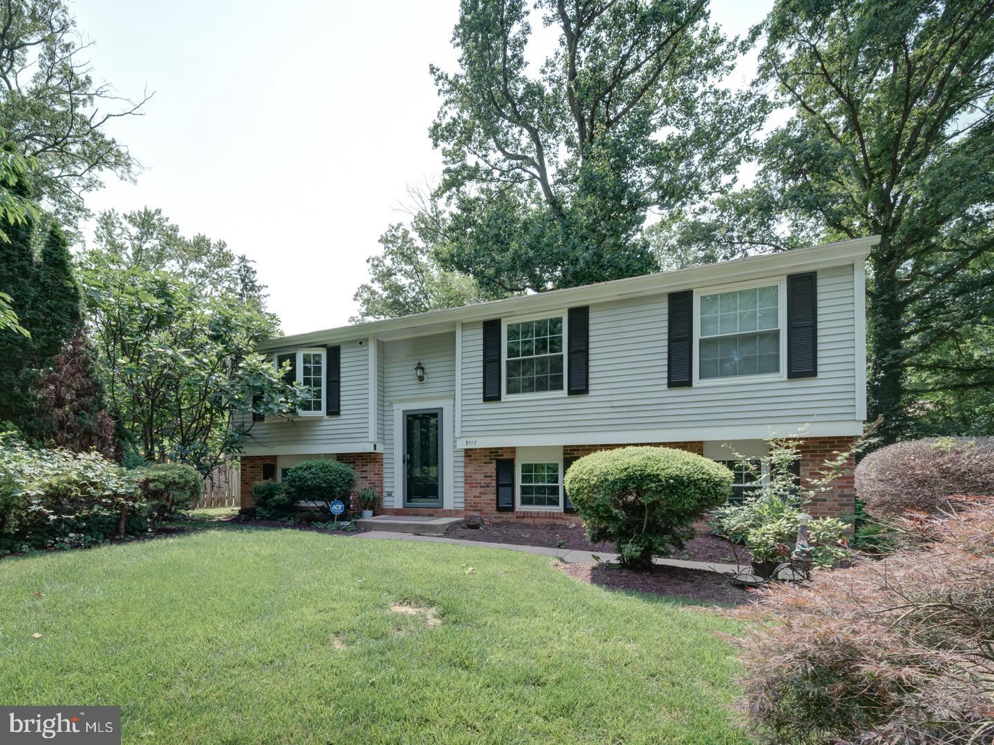 9117 HUNTING PINES PLACE