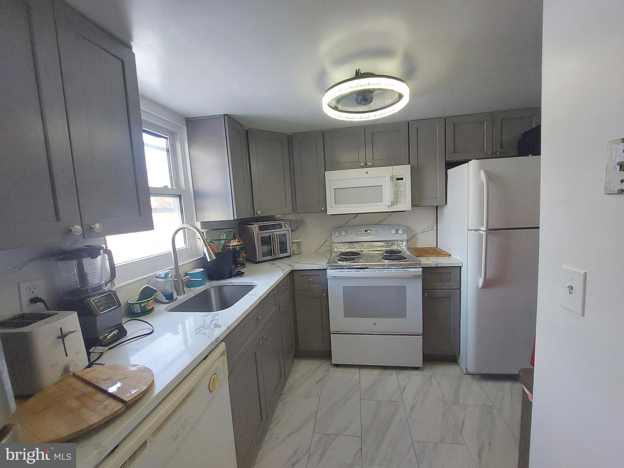 TYLER VILLAGE - Residential