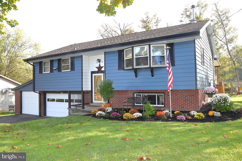 Photo of 668 Reinholds Road, Denver, PA 17517 (MLS # PALA2041840)