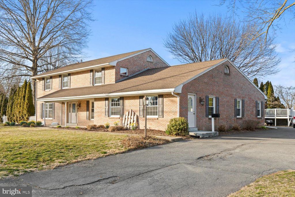Photo of 543 E MAIN ST, LANDISVILLE, PA 17538 (MLS # PALA2032072)