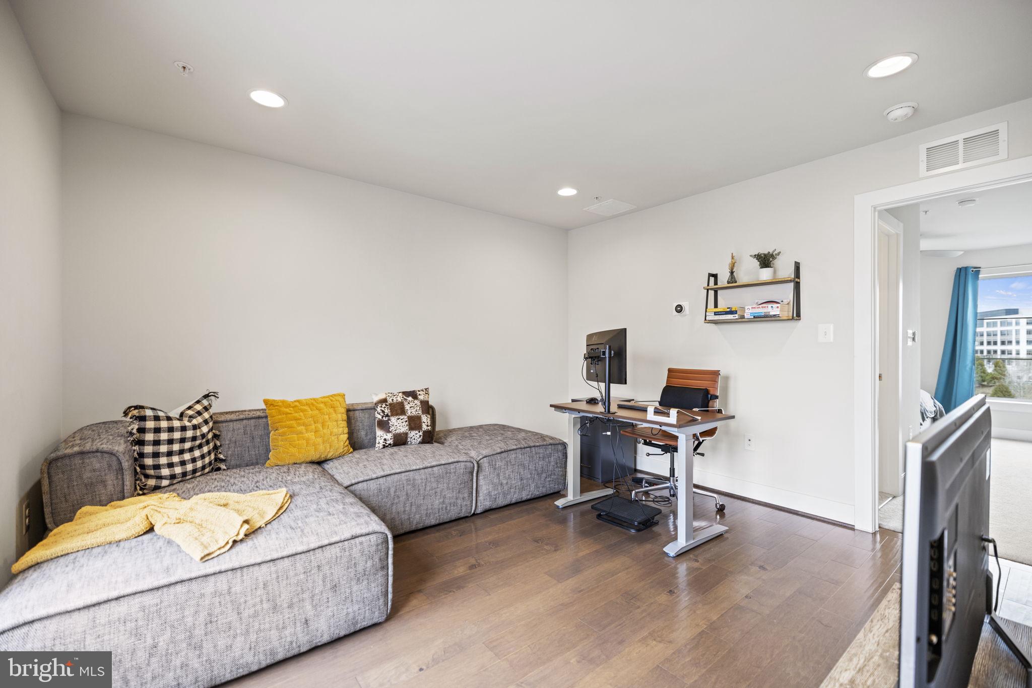 PRESERVE AT WESTFIELDS - Residential