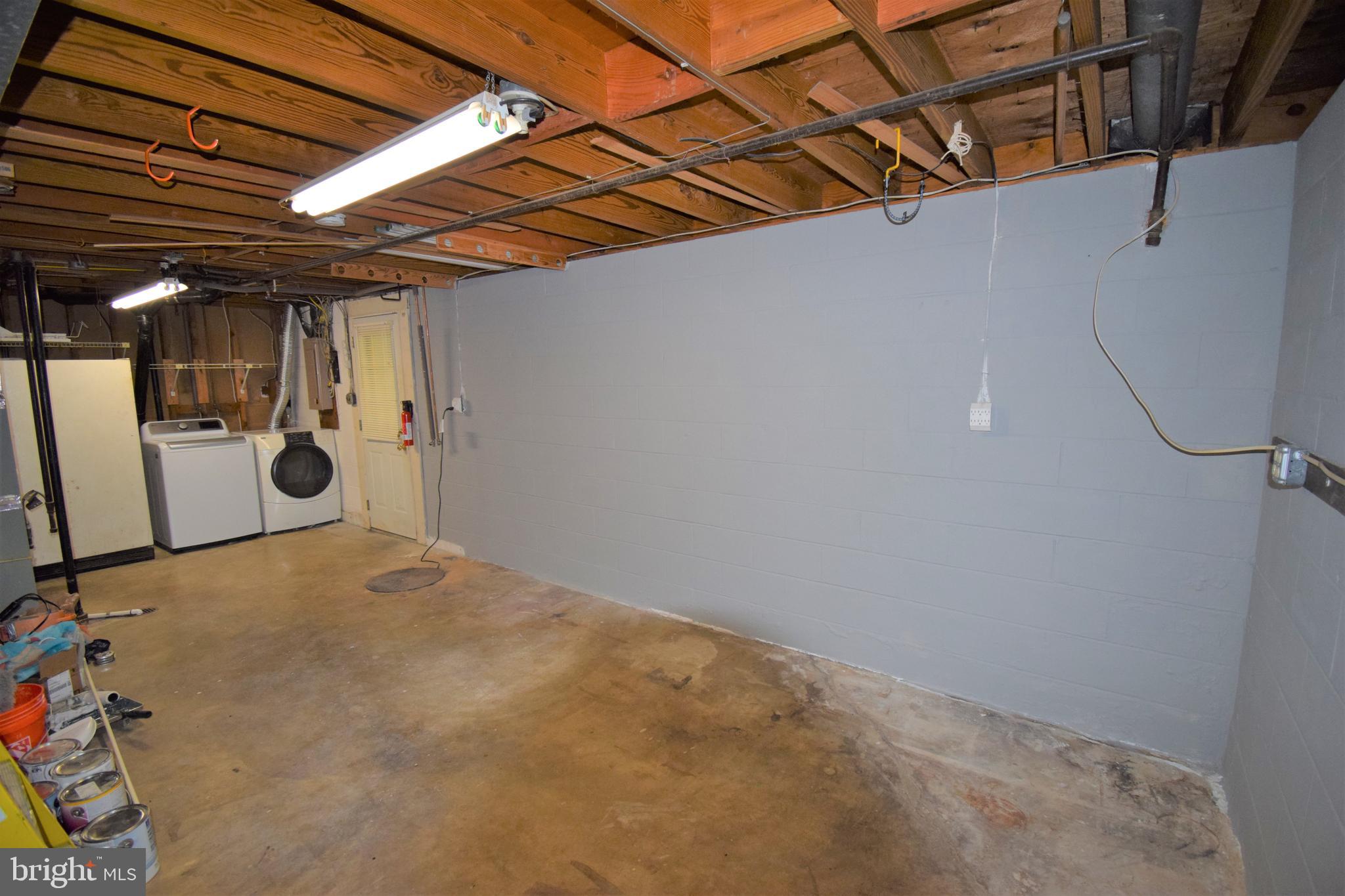 KERRYBROOKE - Residential Lease