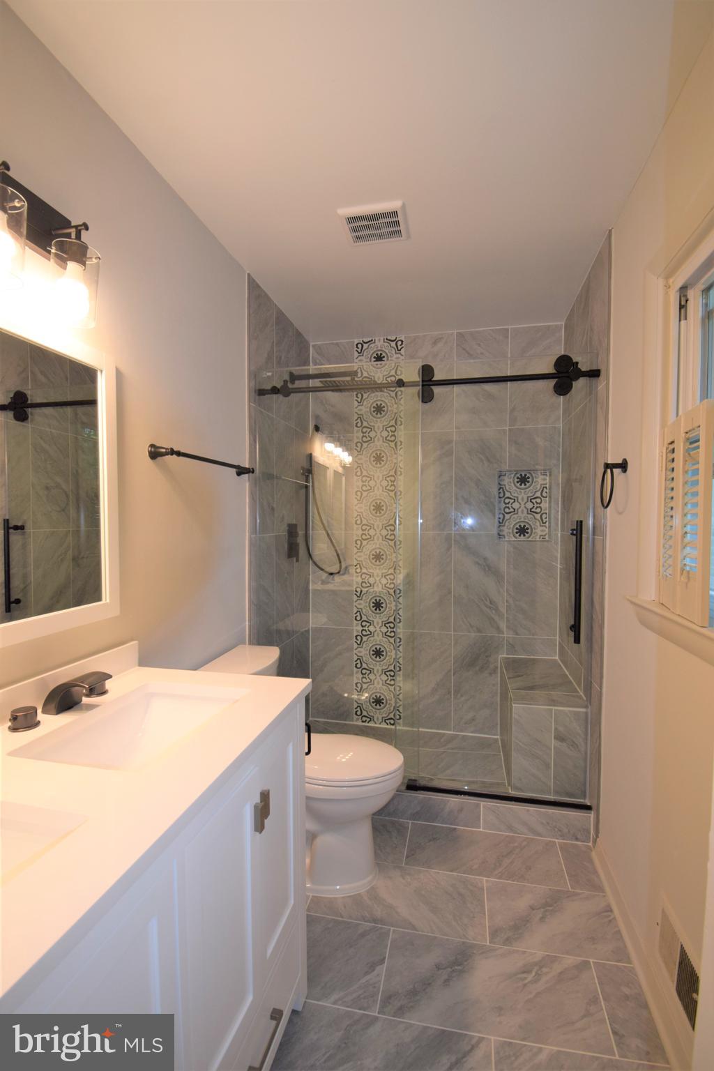 KERRYBROOKE - Residential Lease