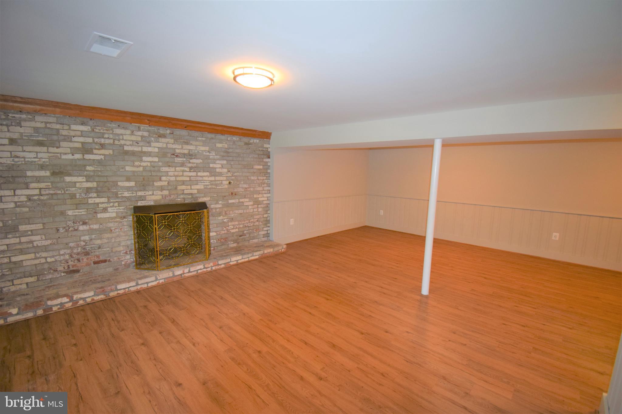 KERRYBROOKE - Residential Lease