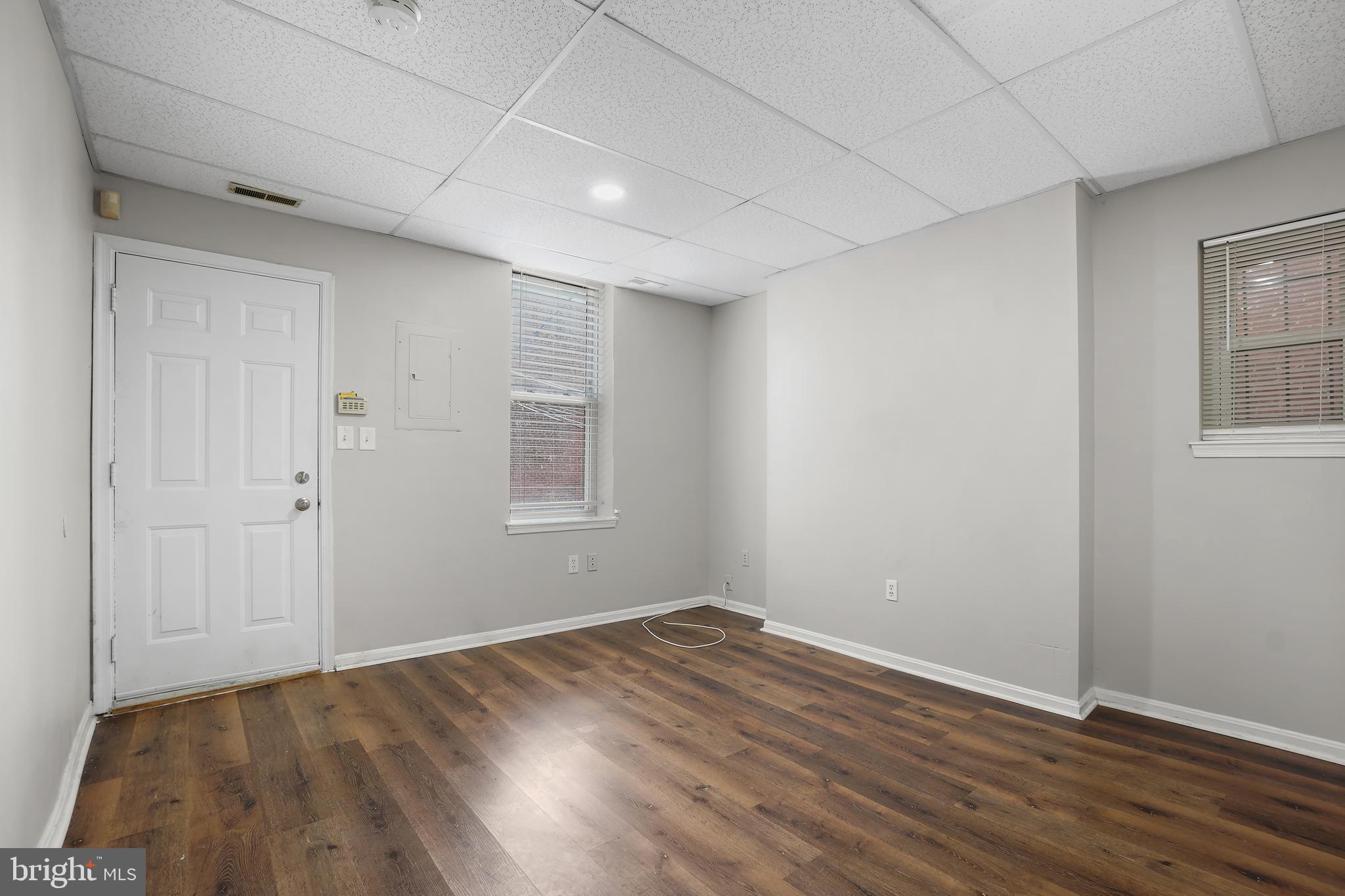 CHARLES VILLAGE - Residential Lease