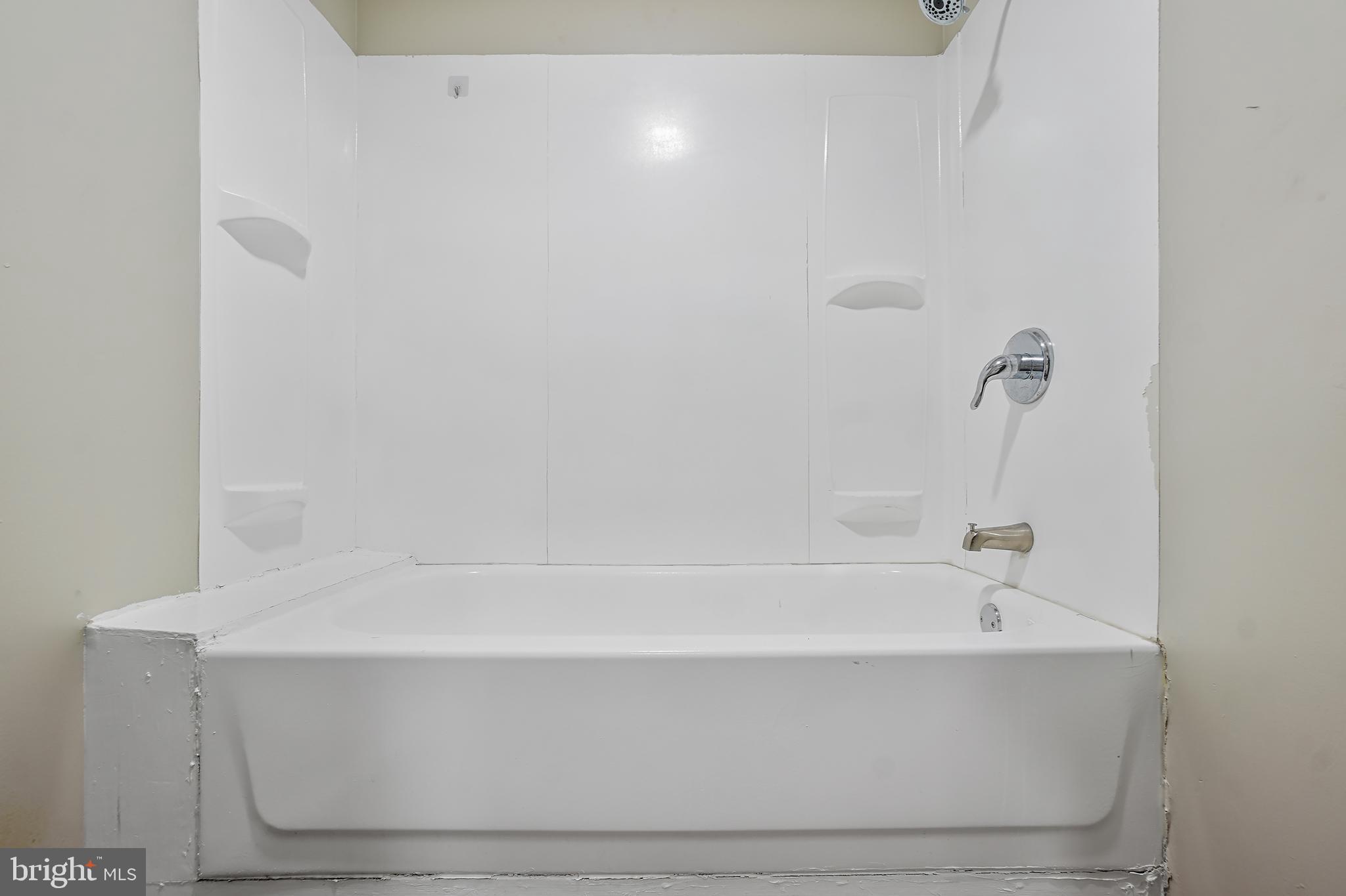 CHARLES VILLAGE - Residential Lease