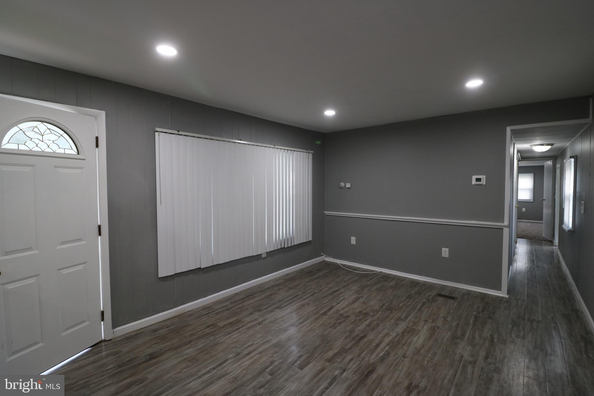 MIDDLE RIVER - Residential