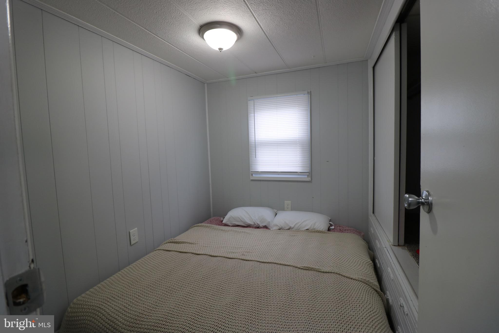 MIDDLE RIVER - Residential