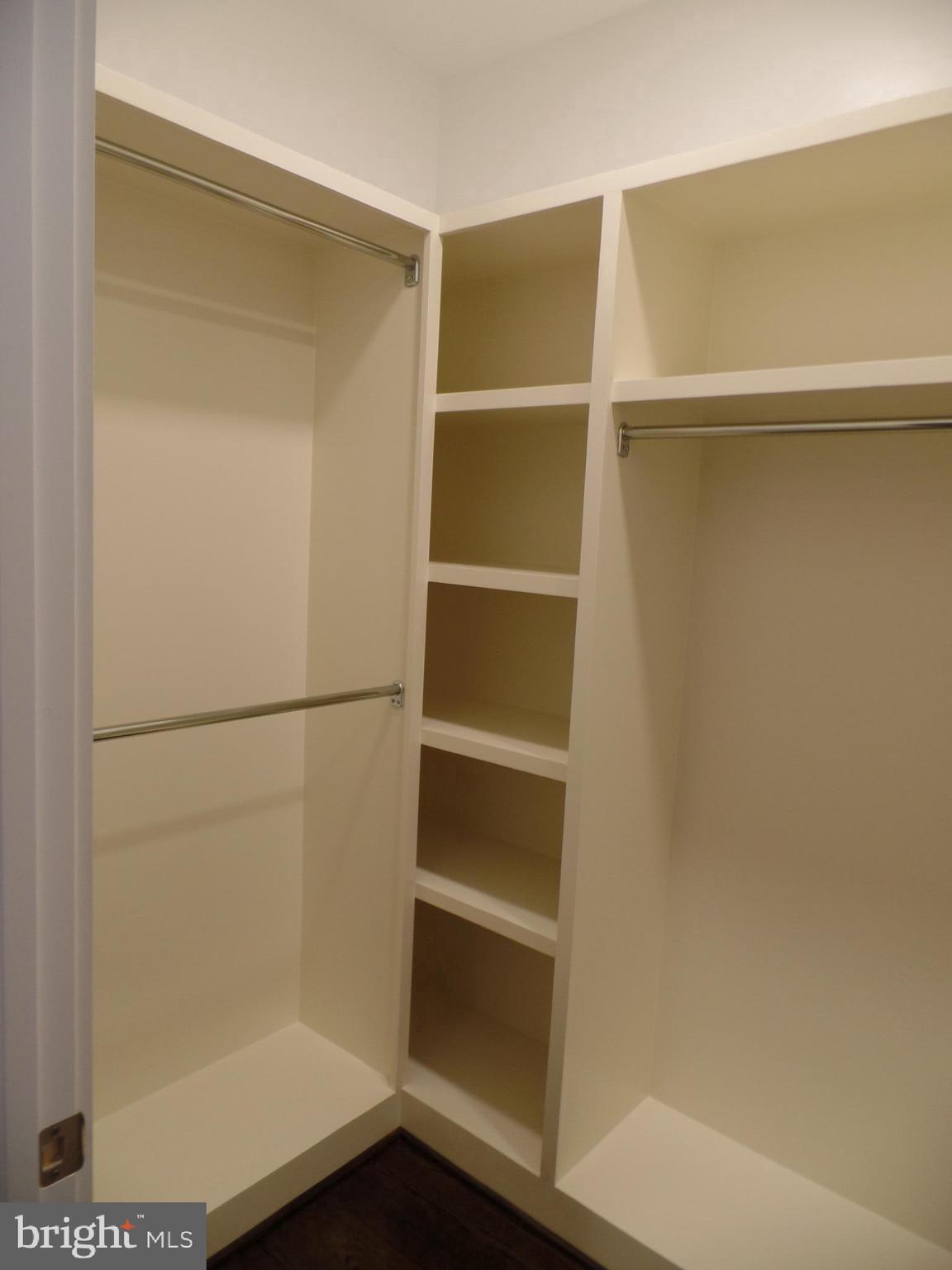 PIMMIT HILLS - Residential