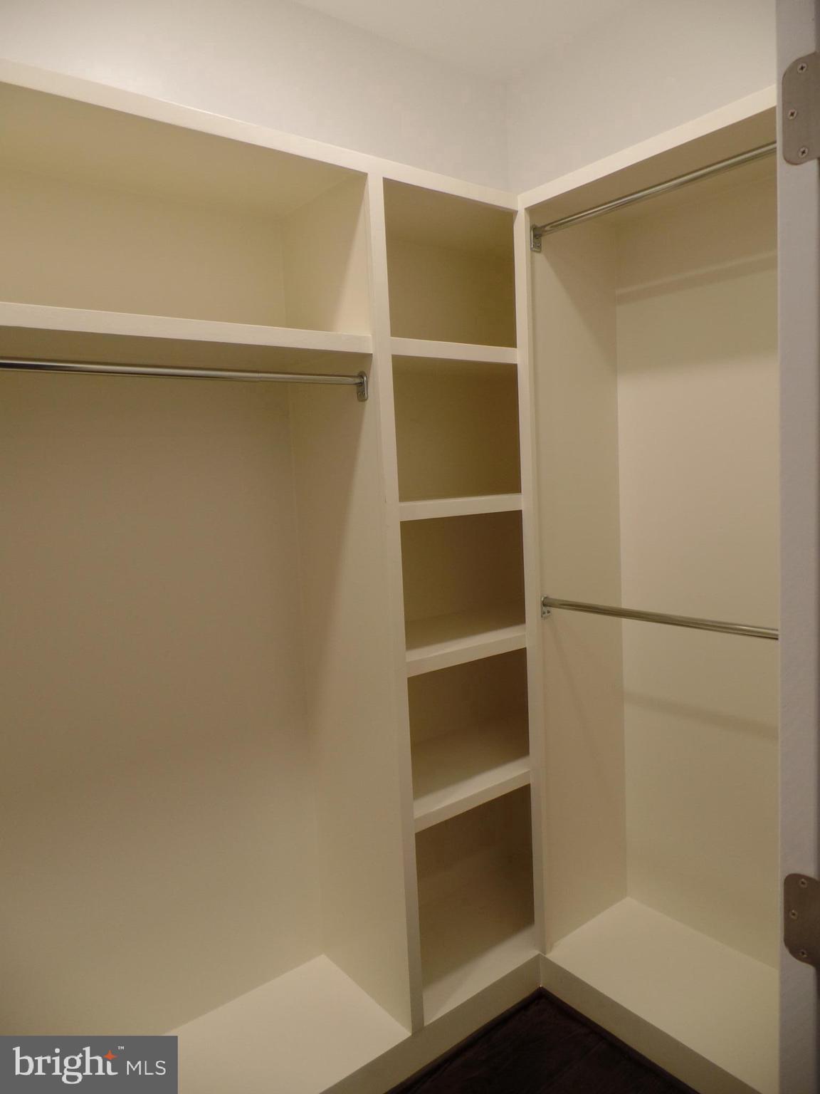 PIMMIT HILLS - Residential