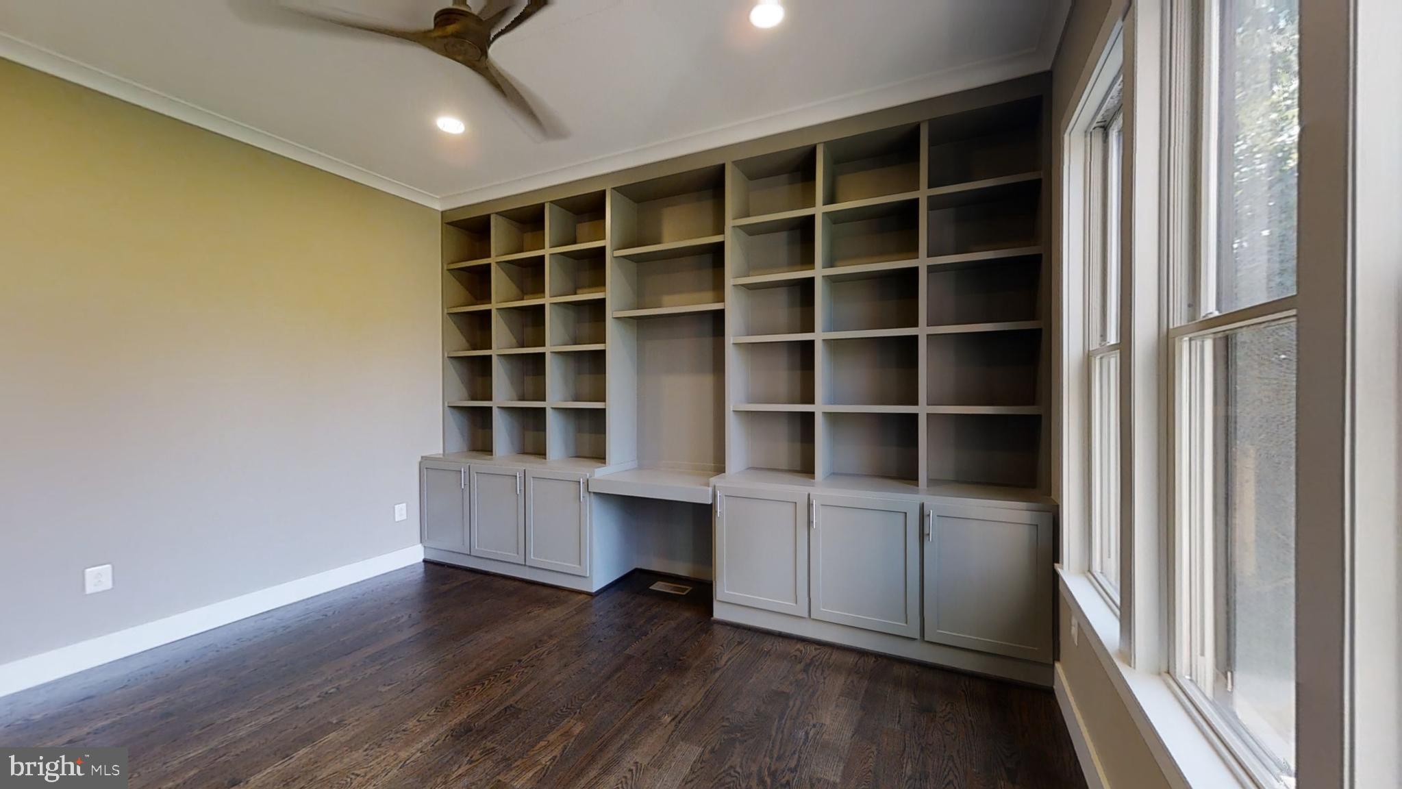 PIMMIT HILLS - Residential