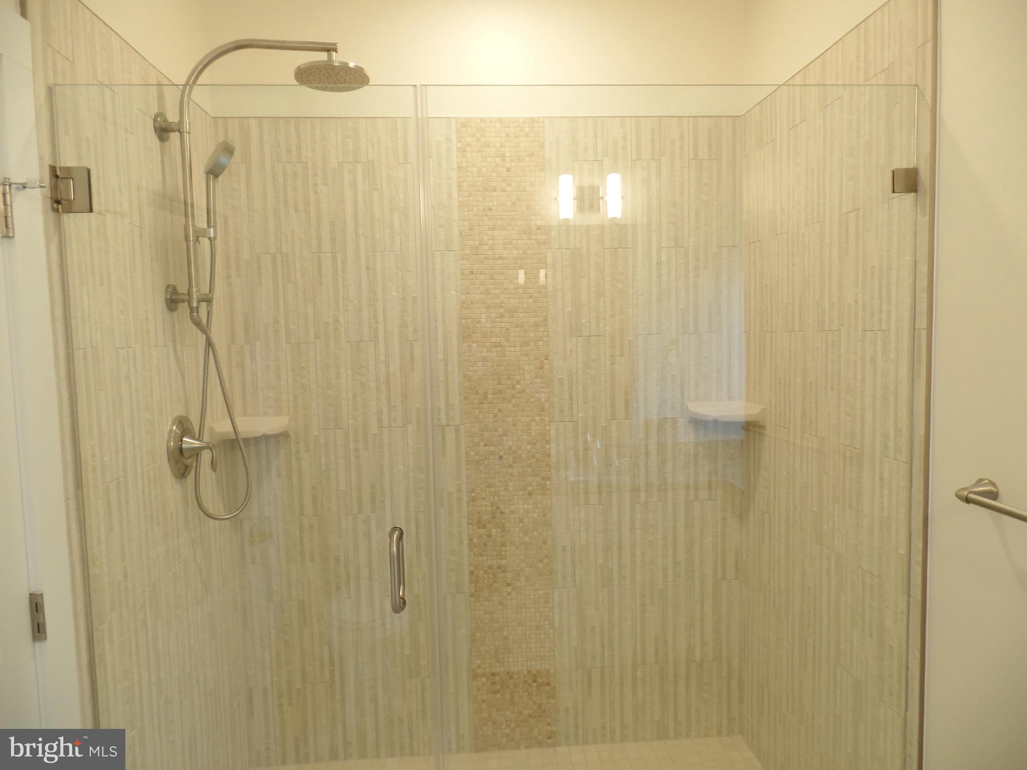 PIMMIT HILLS - Residential