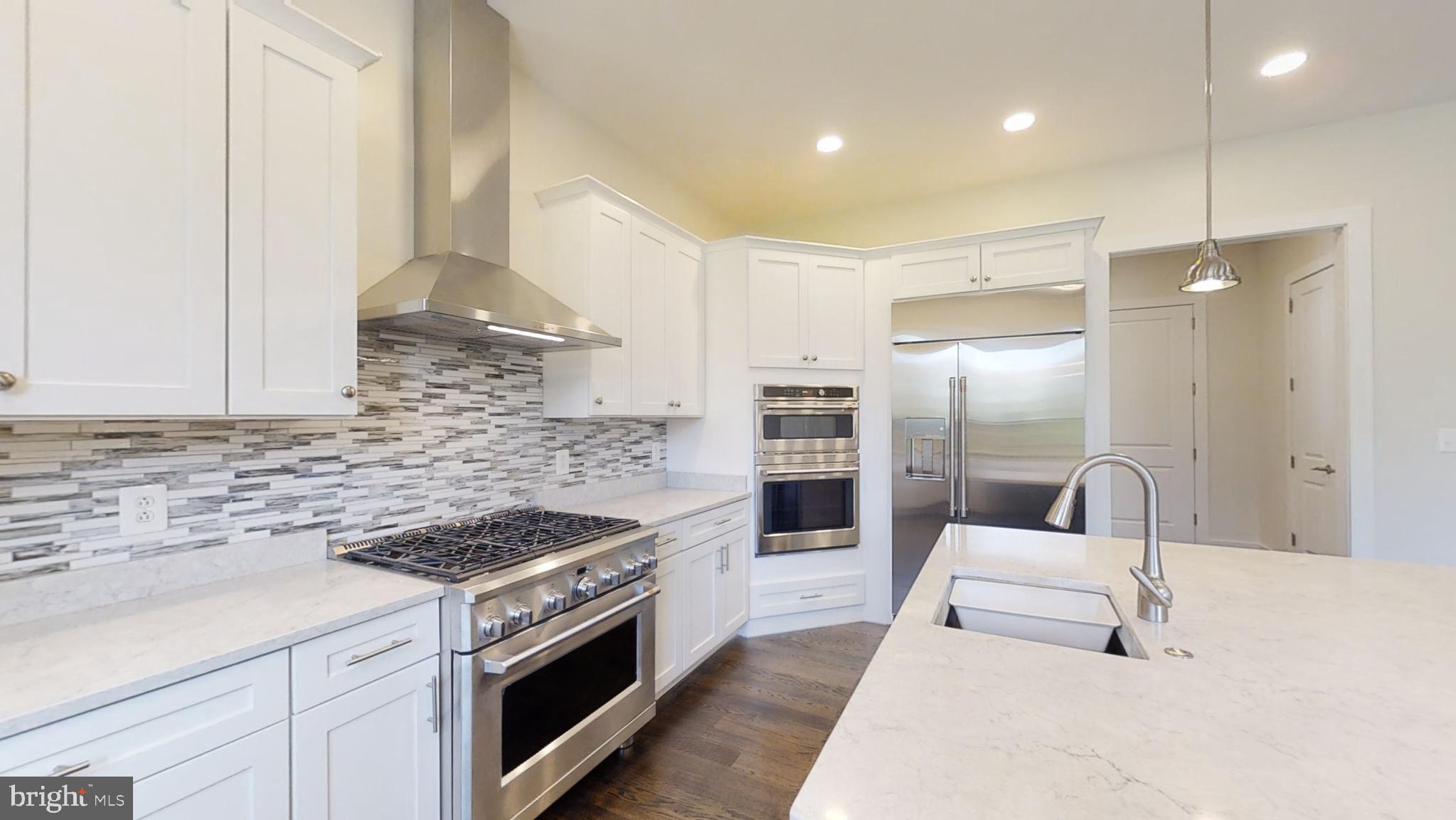 PIMMIT HILLS - Residential