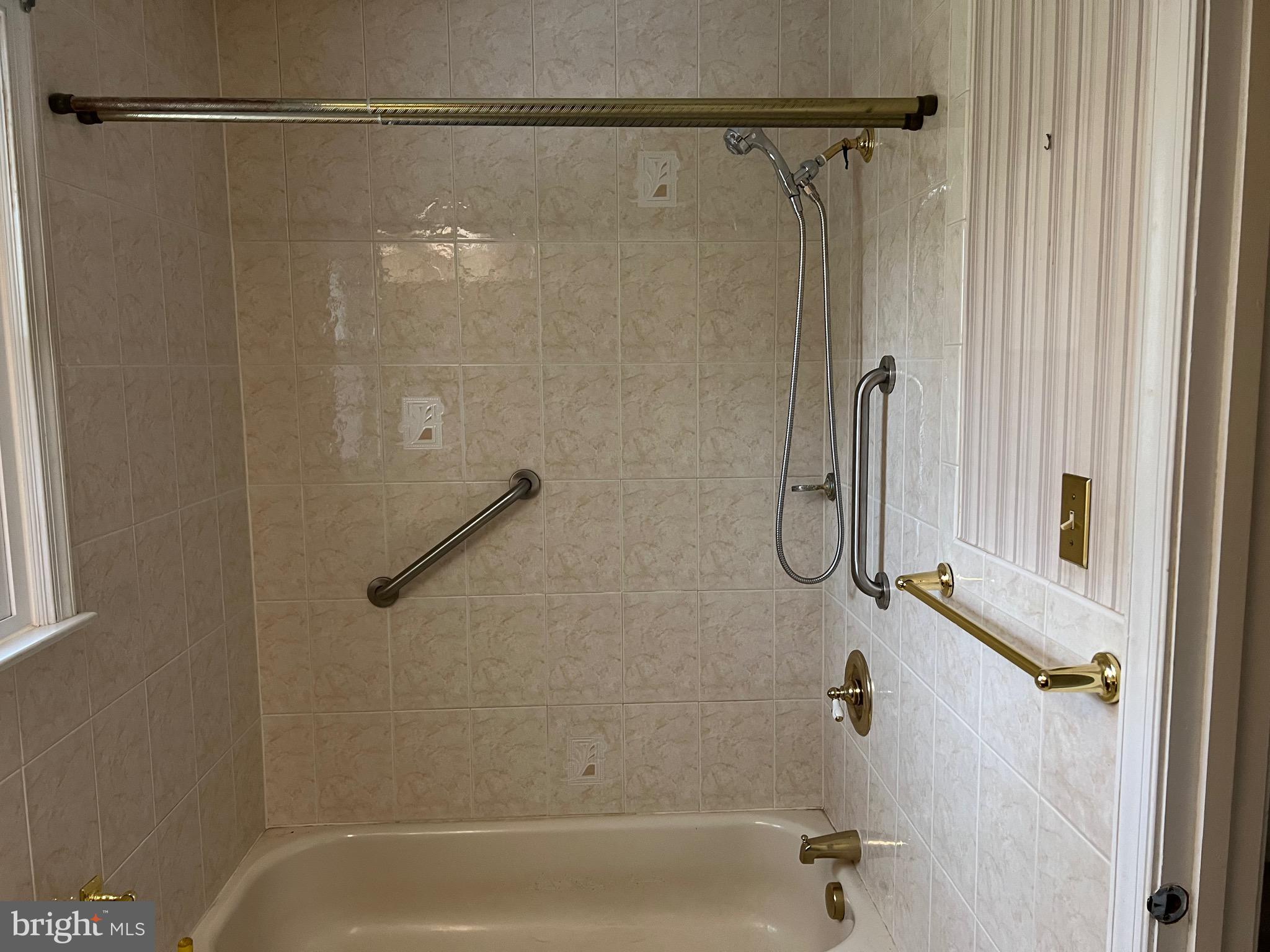 WHITEHURST - Residential