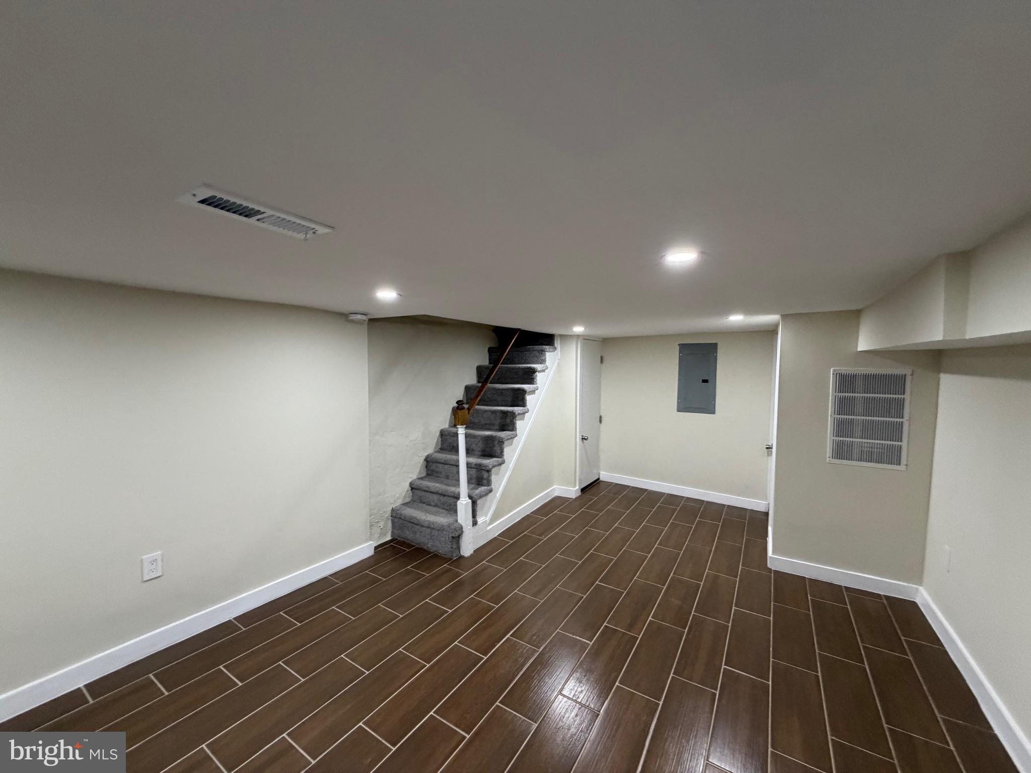 FRANKFORD - Residential