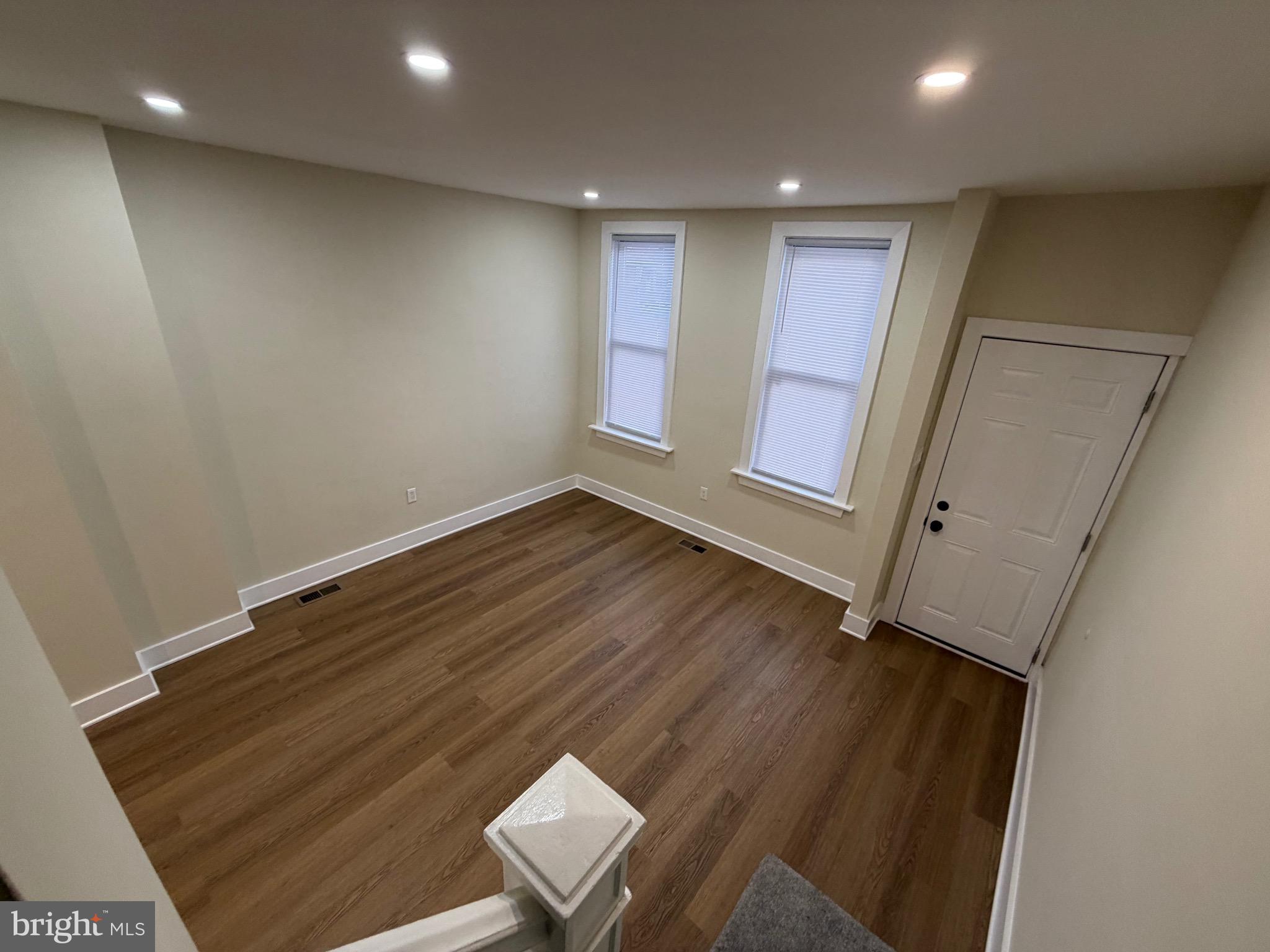 FRANKFORD - Residential