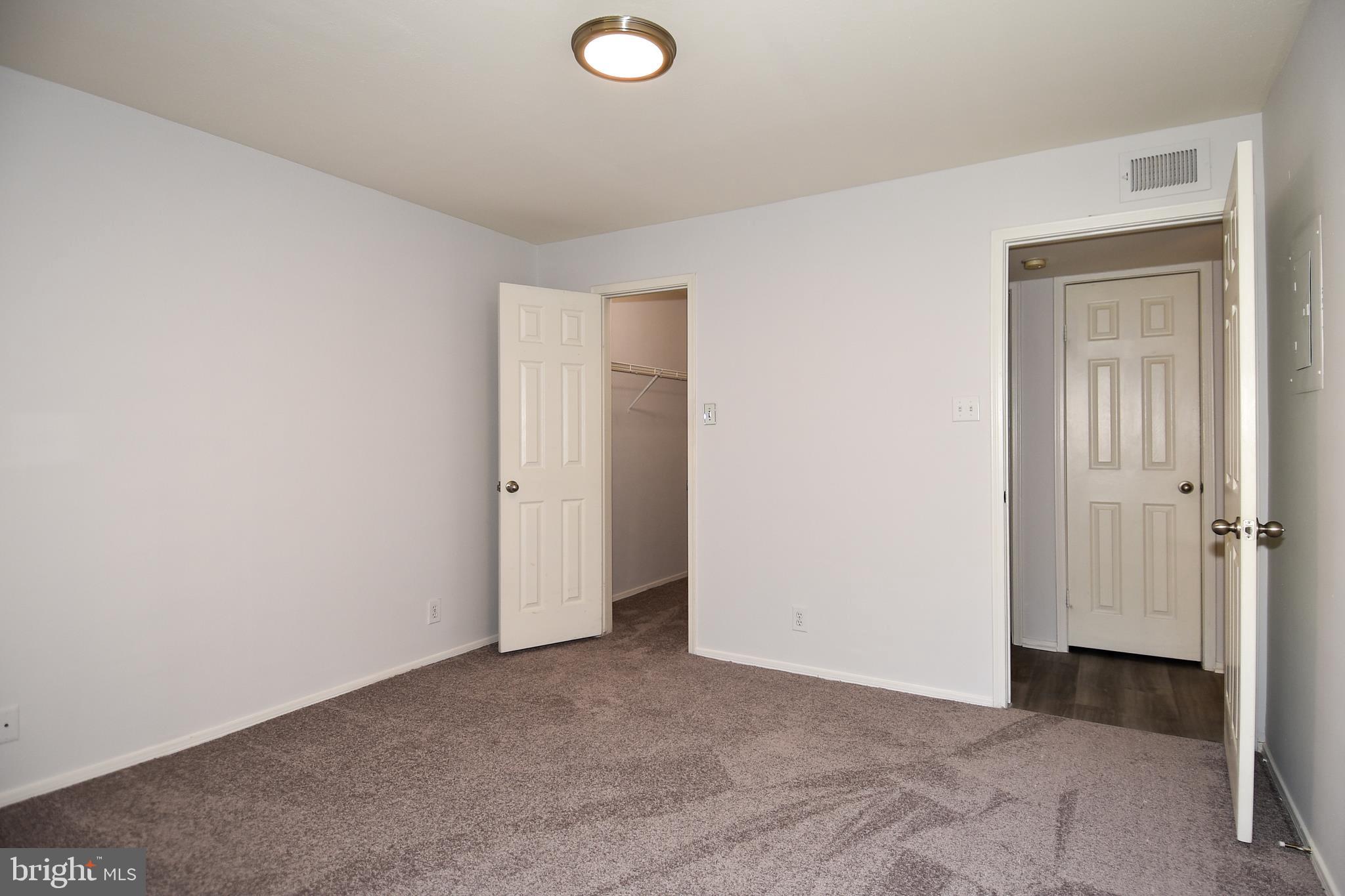 POINTE AT PARK CENTER - Residential