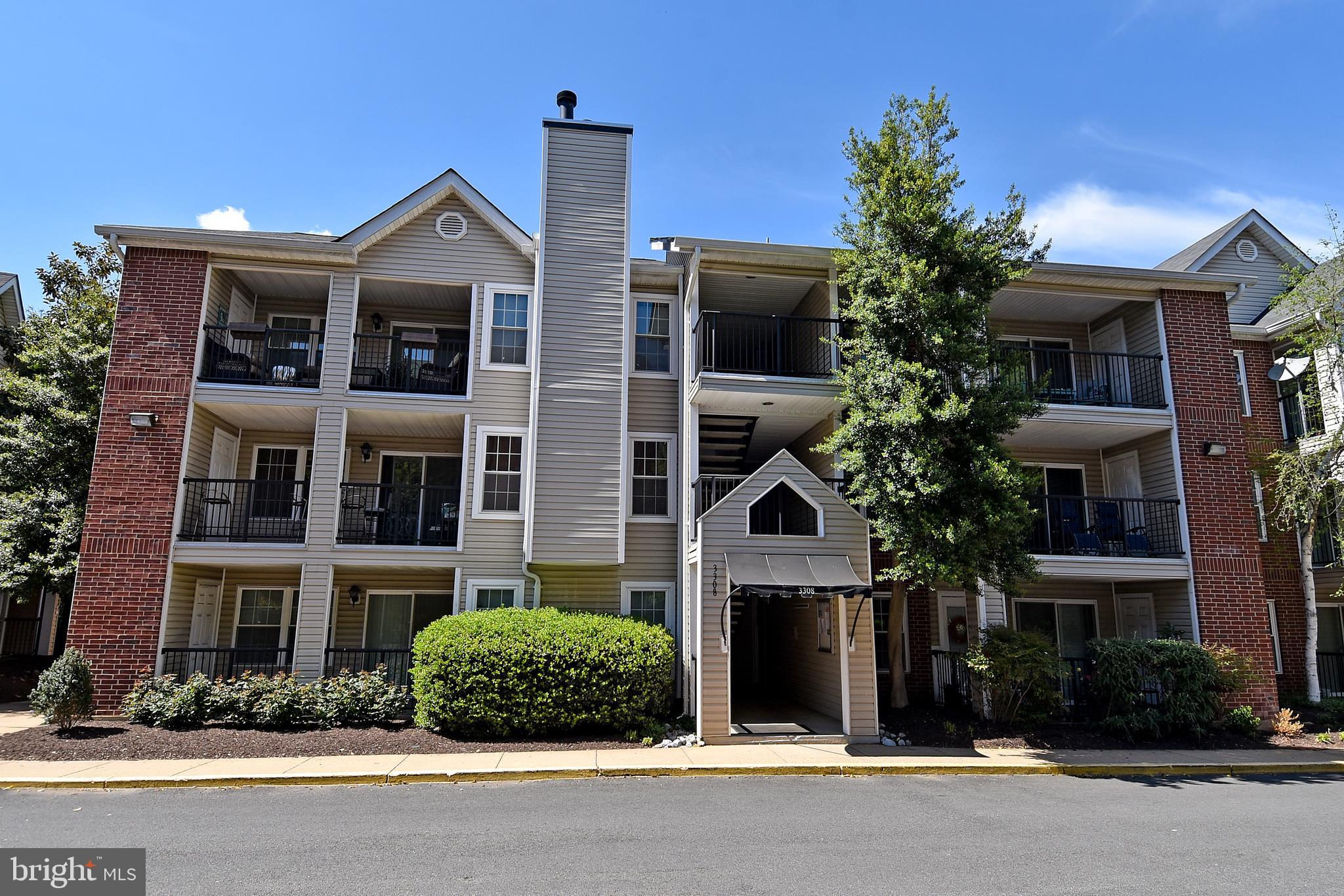 POINTE AT PARK CENTER - Residential