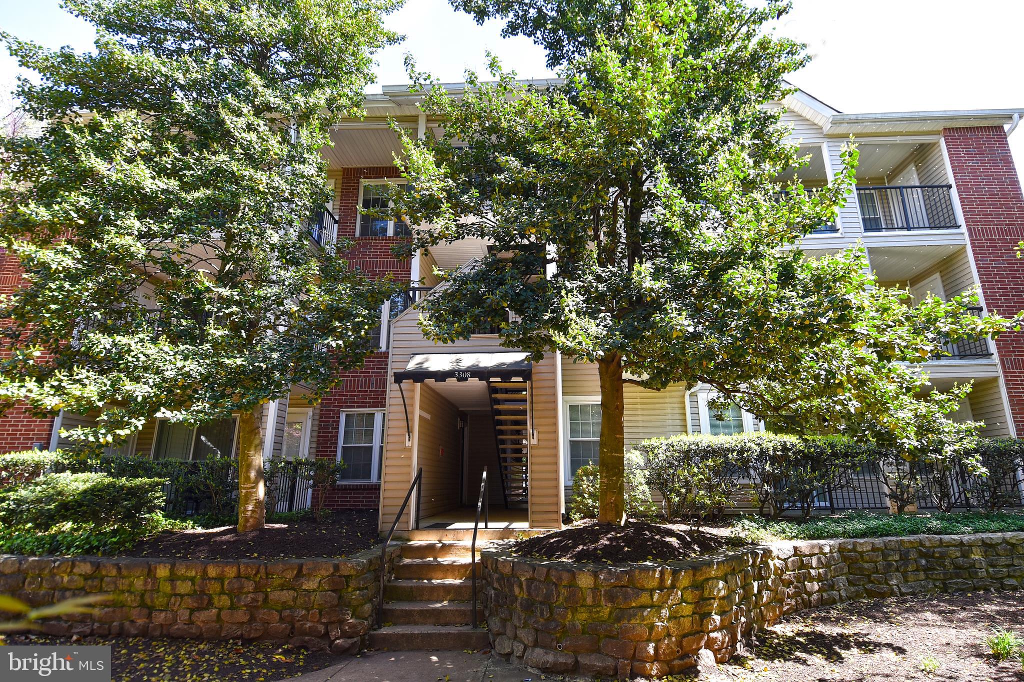 POINTE AT PARK CENTER - Residential