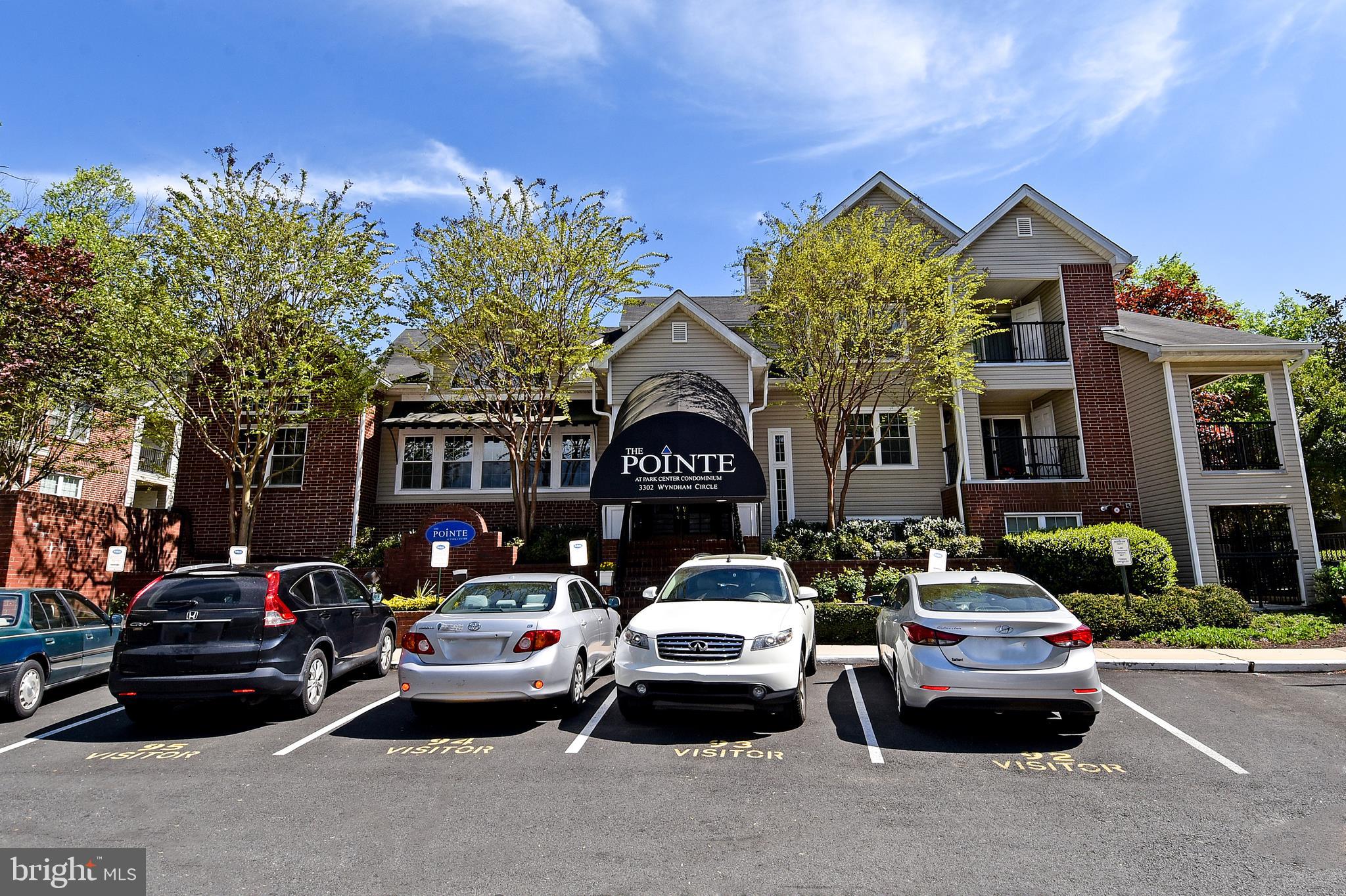 POINTE AT PARK CENTER - Residential