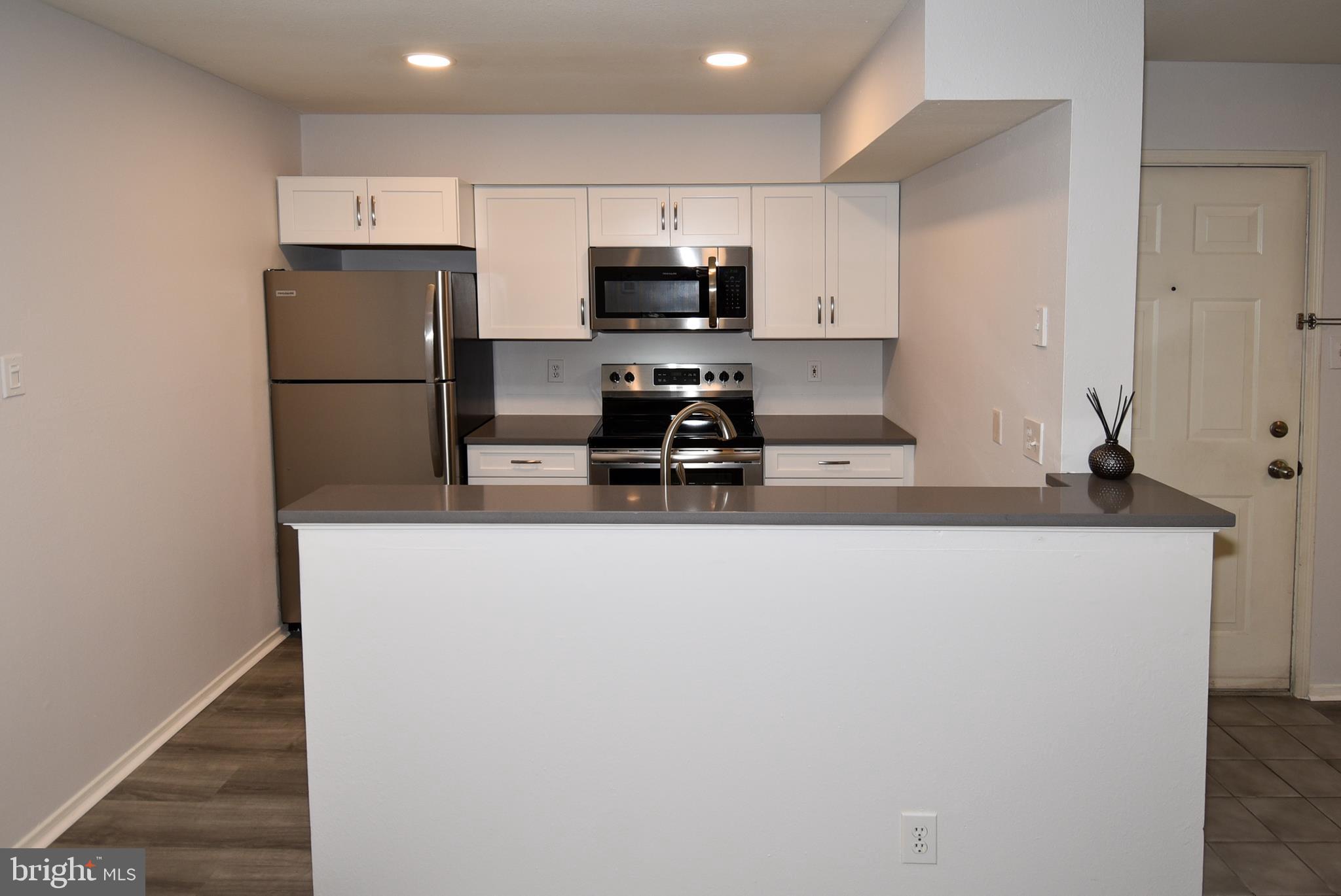 POINTE AT PARK CENTER - Residential