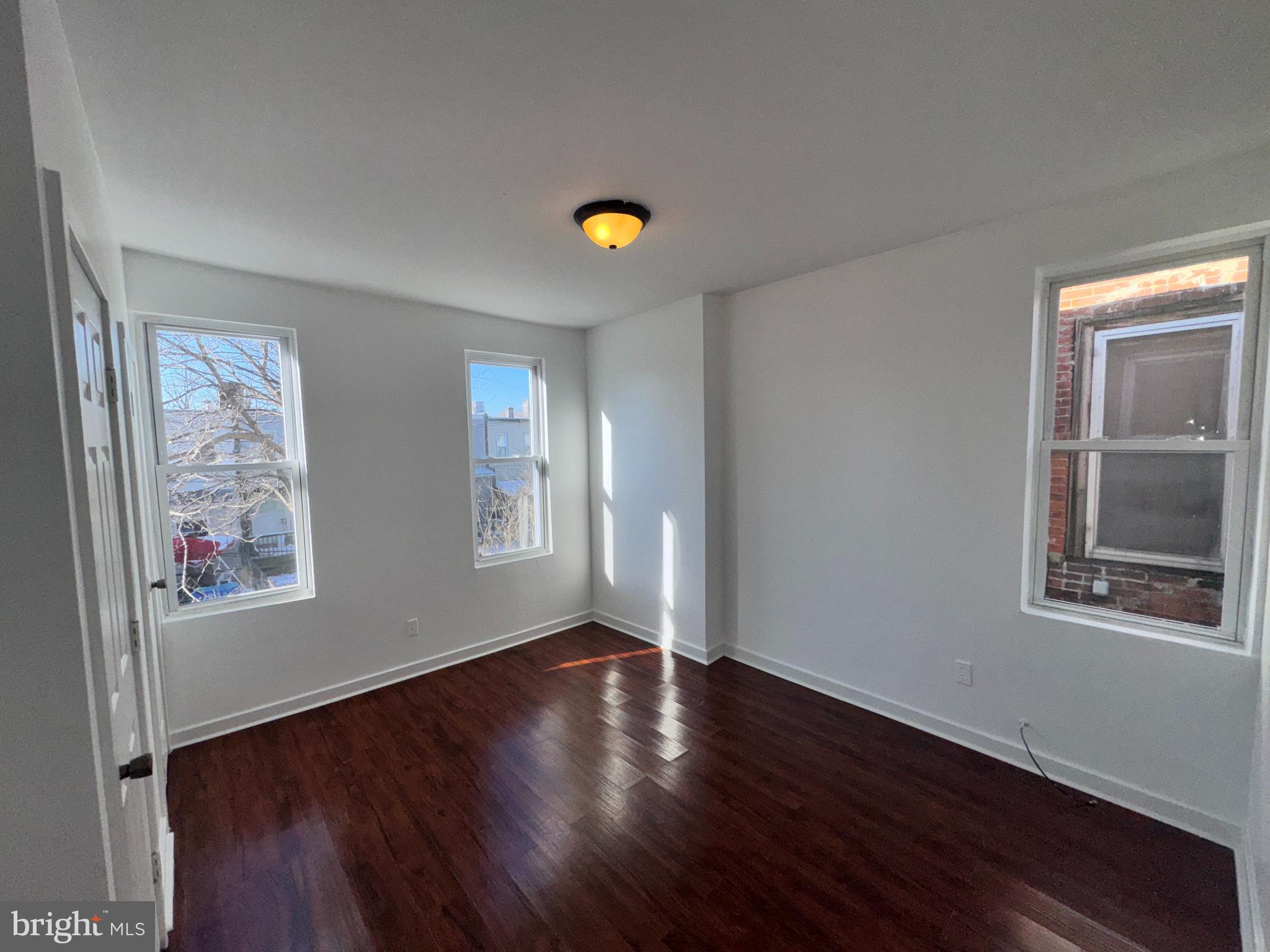 MILL CREEK - Residential