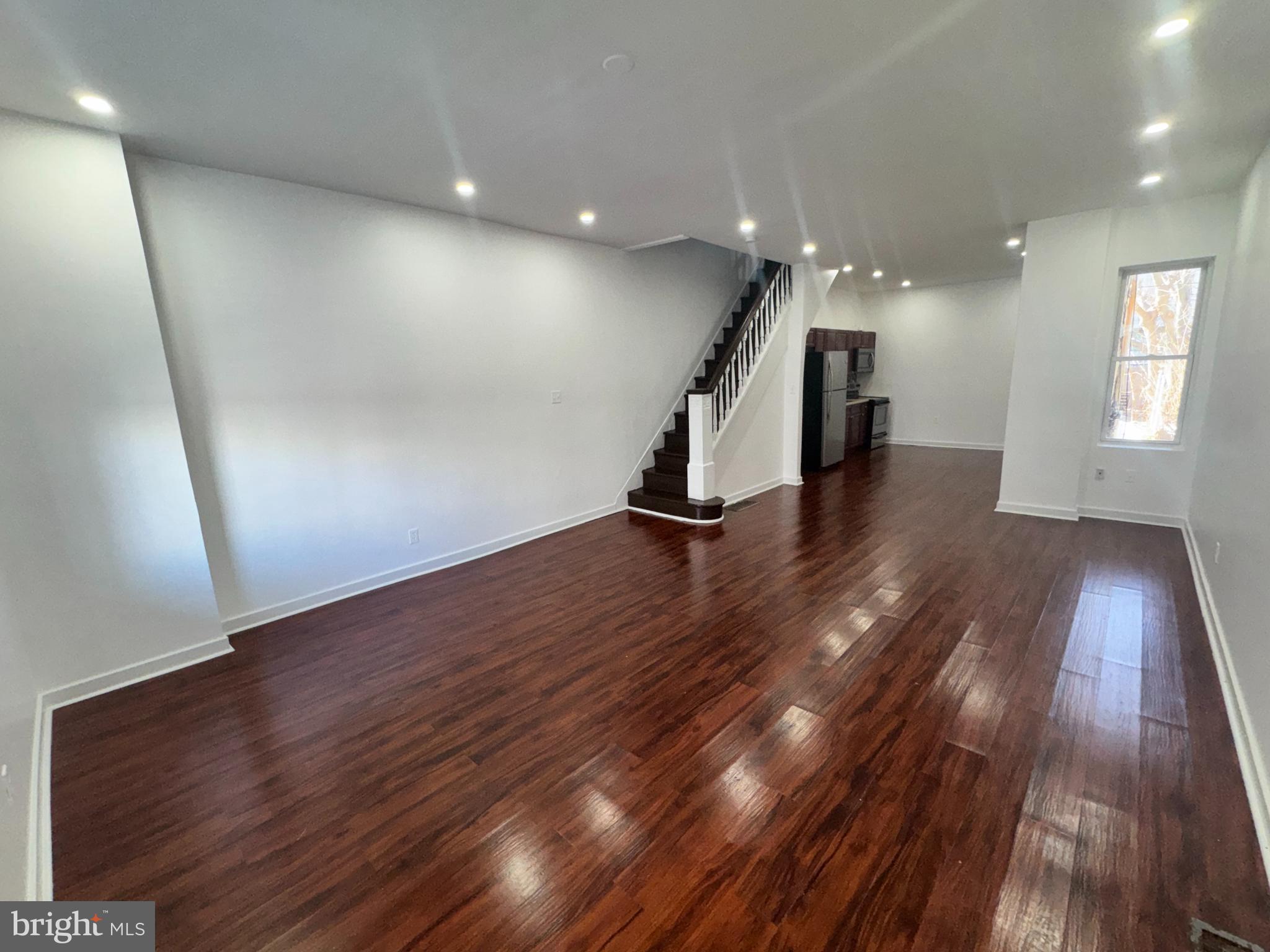 MILL CREEK - Residential