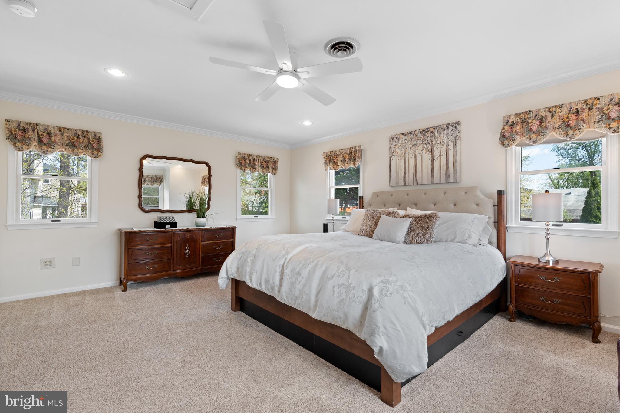 PIMMIT HILLS - Residential