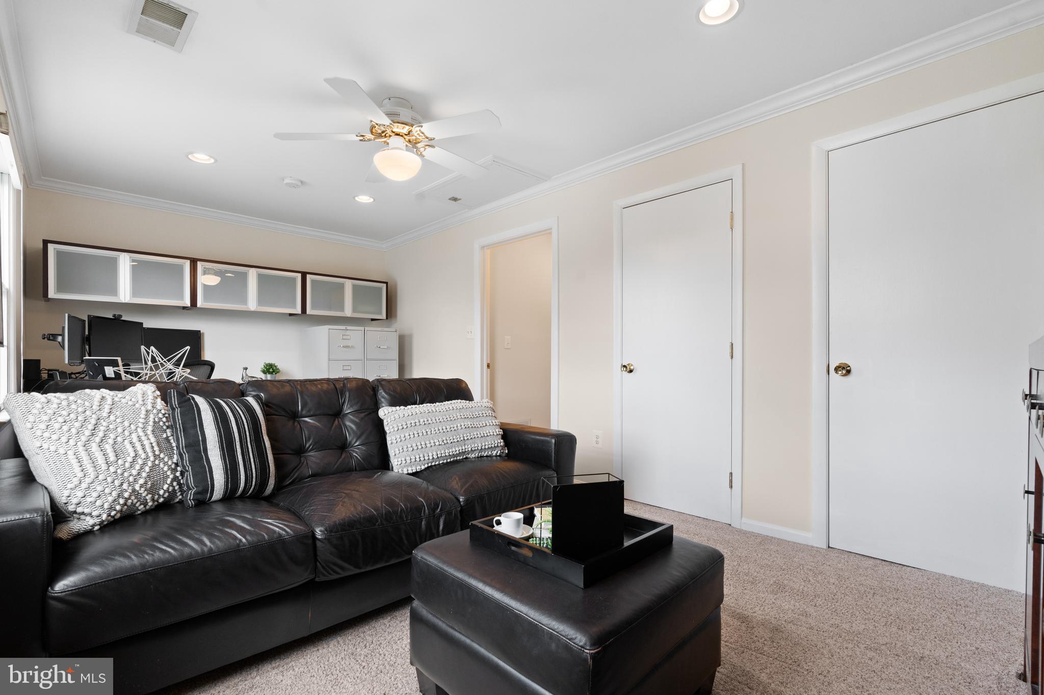 PIMMIT HILLS - Residential