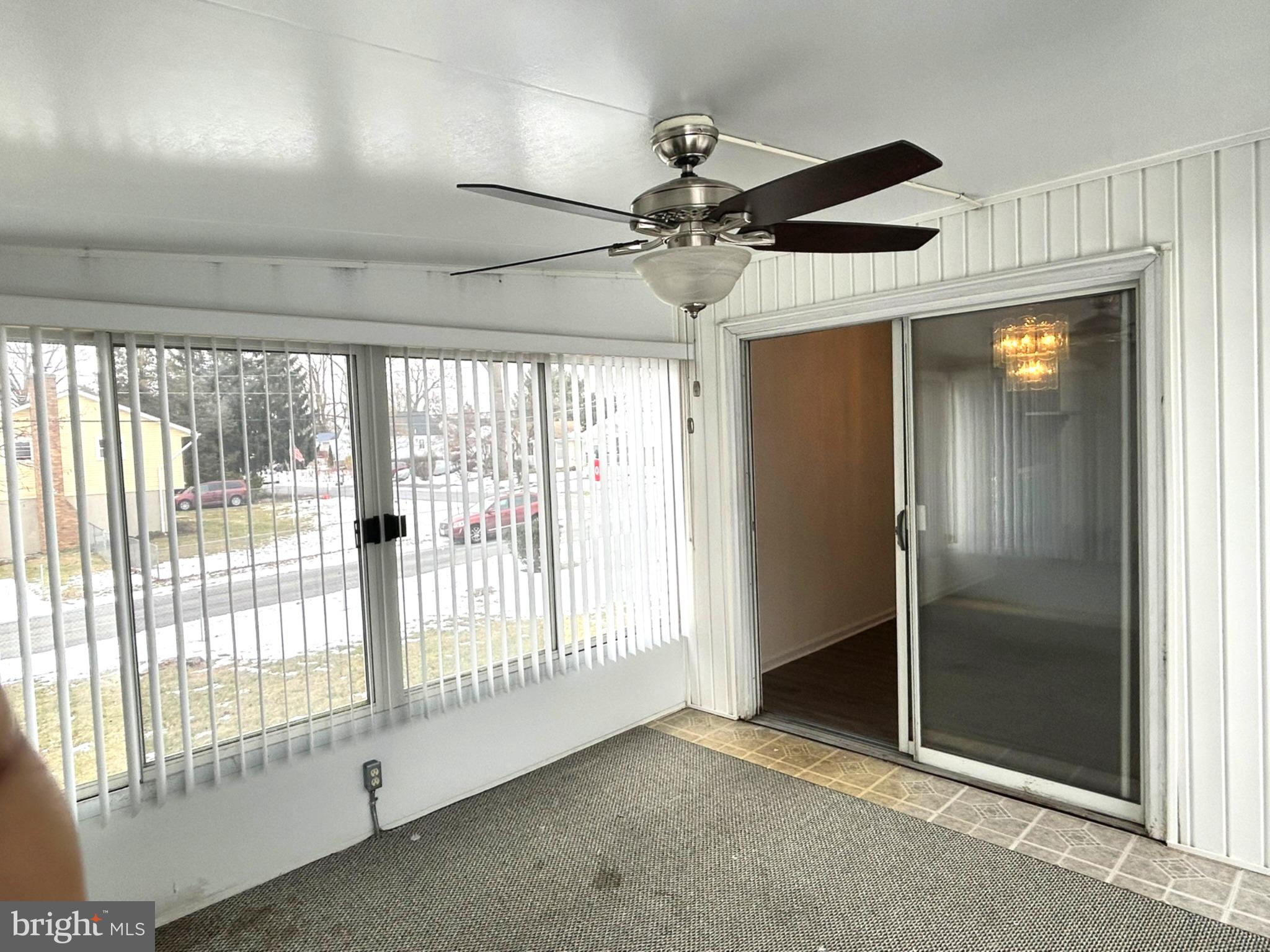 CATONSVILLE MANOR - Residential