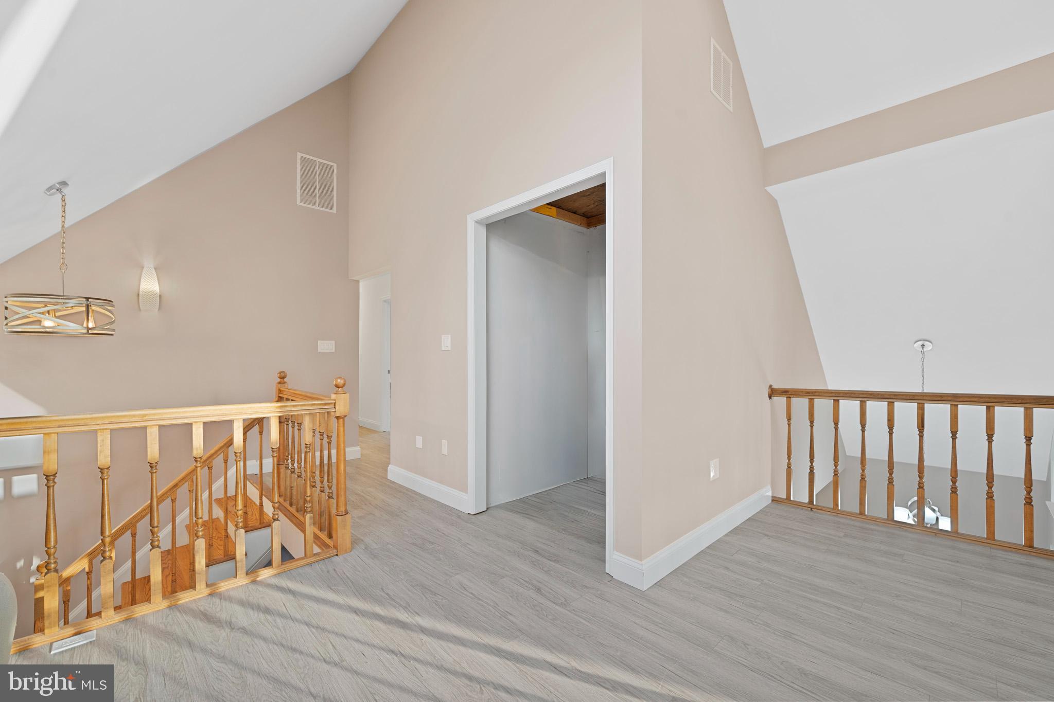 ROUSBY HALL WOODS - Residential