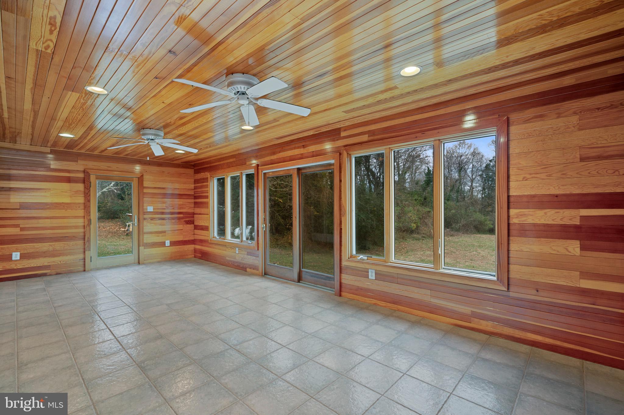 ROUSBY HALL WOODS - Residential