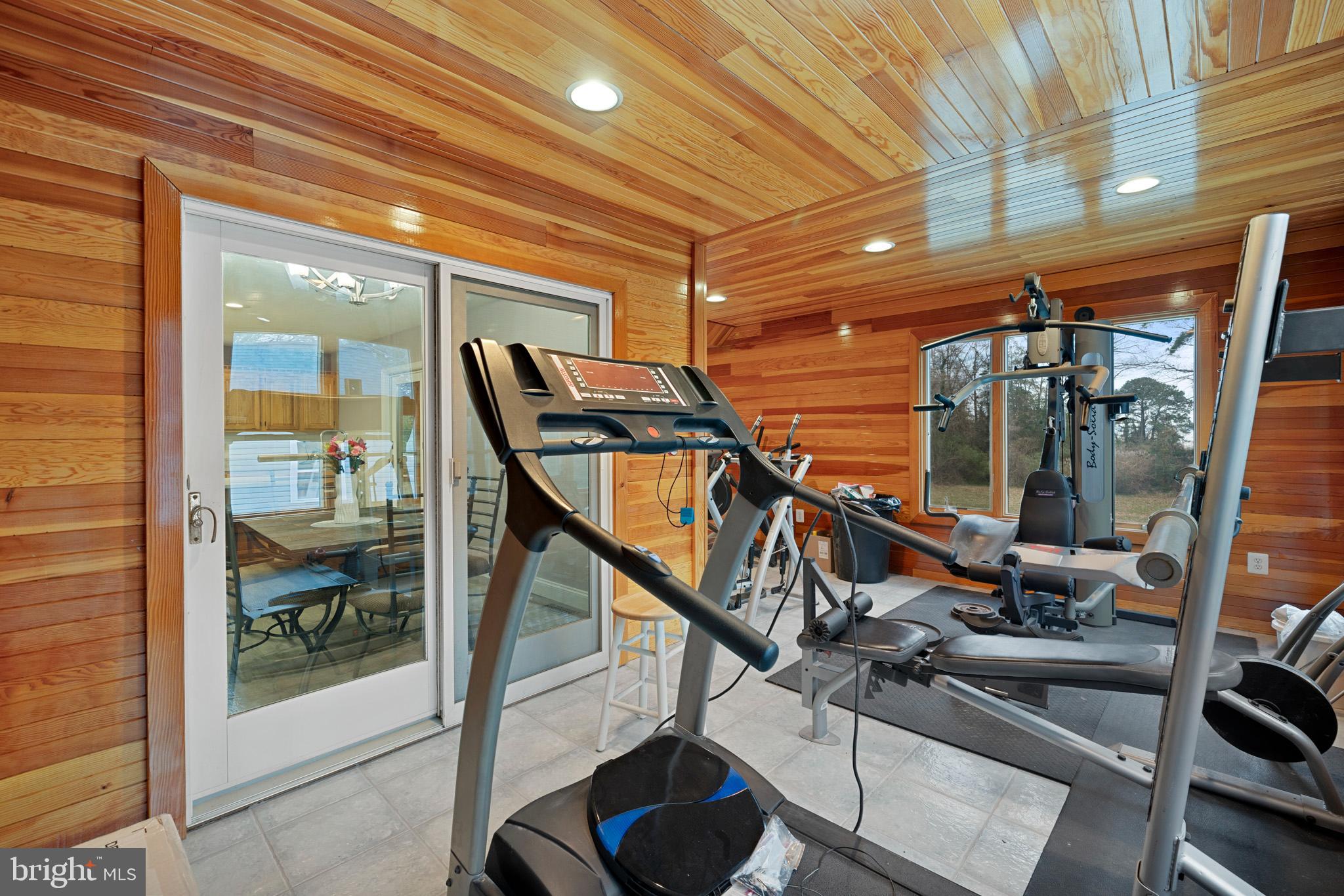 ROUSBY HALL WOODS - Residential