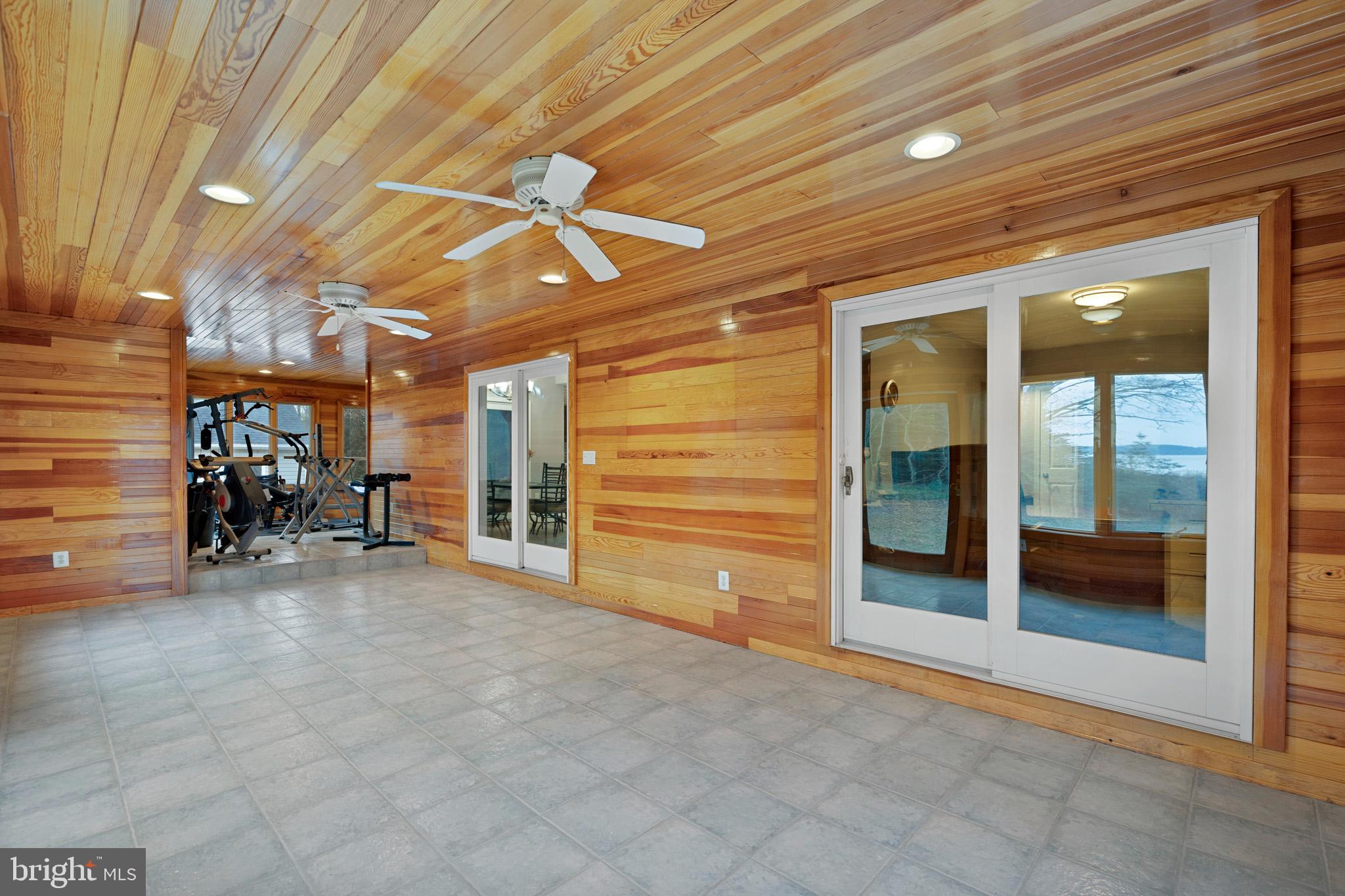 ROUSBY HALL WOODS - Residential